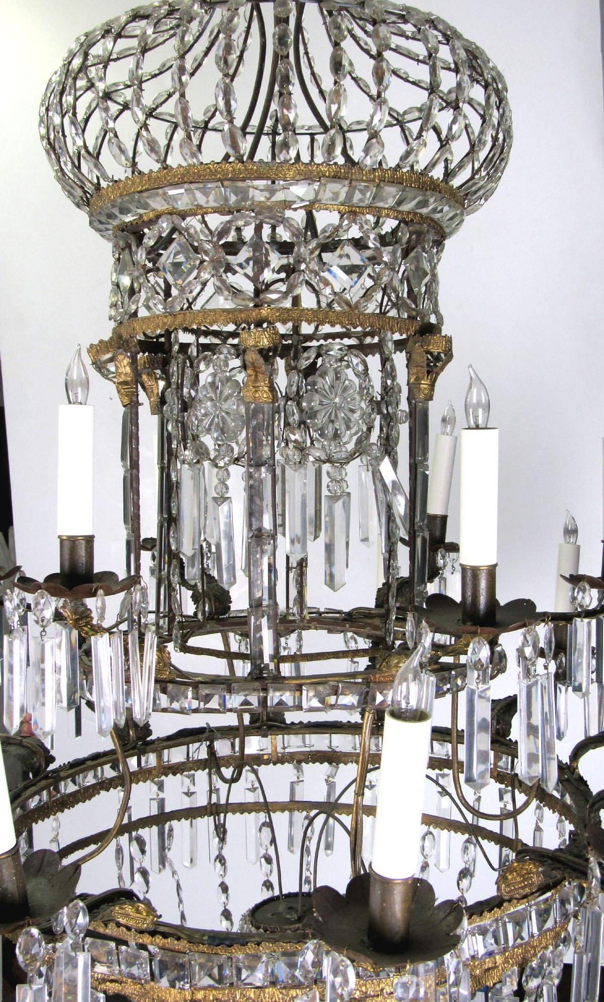 Early 19th Century Gilt Bronze and Crystal Chandelier For Sale 11