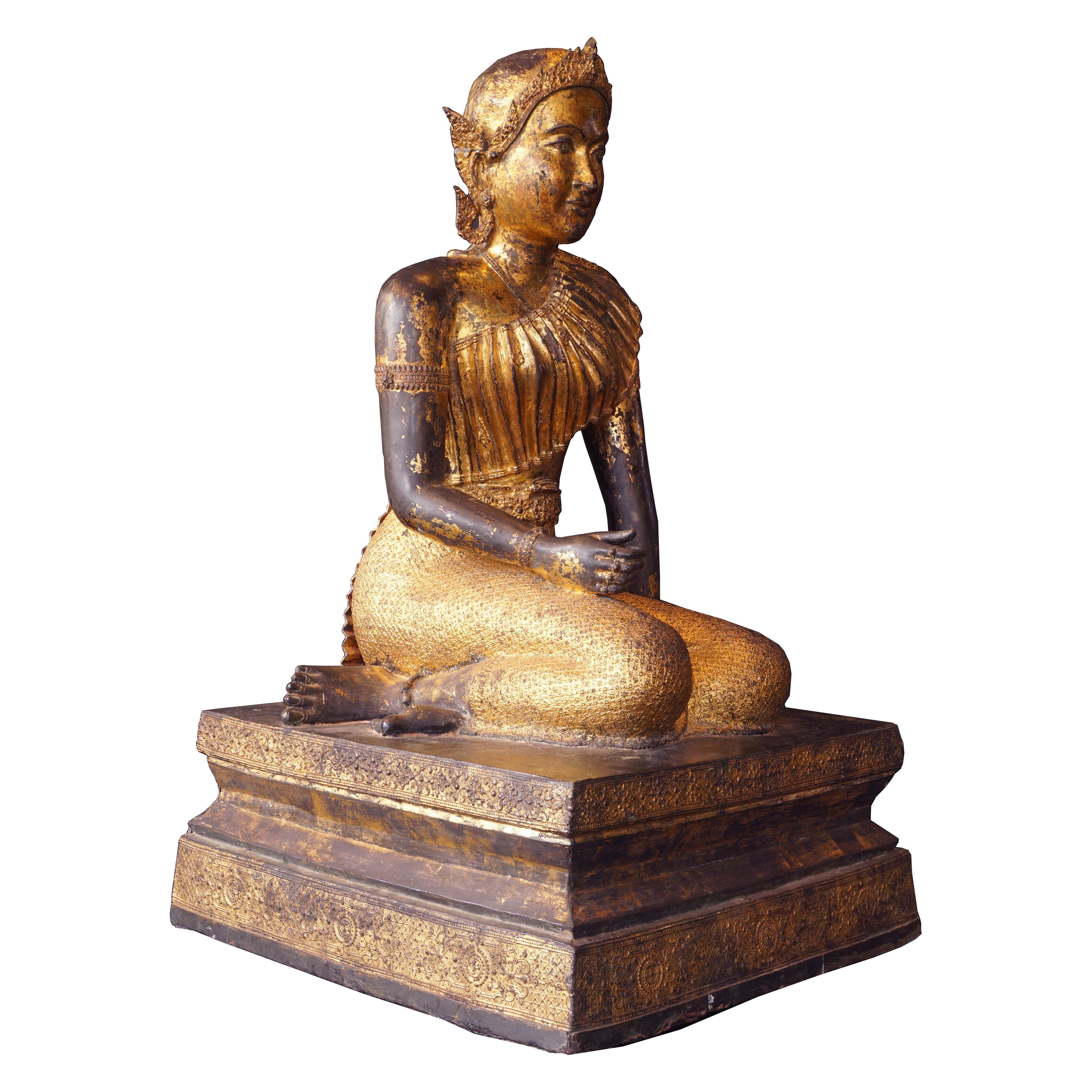 Very large and rare 19th century Rattanakosin gilt bronze statue of Mae Phosop, (Mae Khwan Kaho), Thai Rice Goddess
Made in Bangok
Nice condition. small damage to the right back side
Measures: H: 106 cm. W: 62 cm. D: 65 cm.