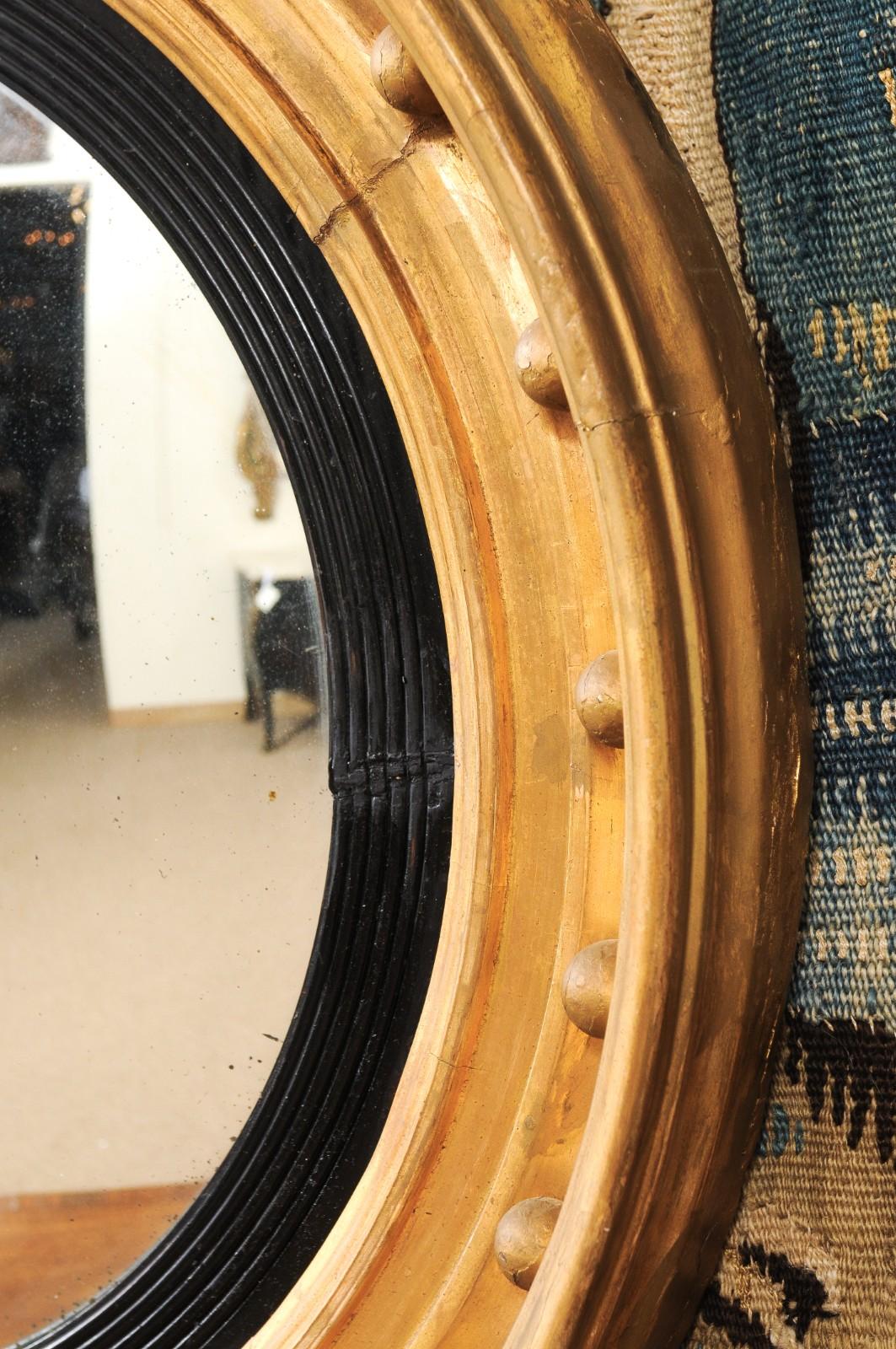 Espejo de ojo de buey de madera dorada de principios del siglo XIX con hipocampo mitológico en venta 5