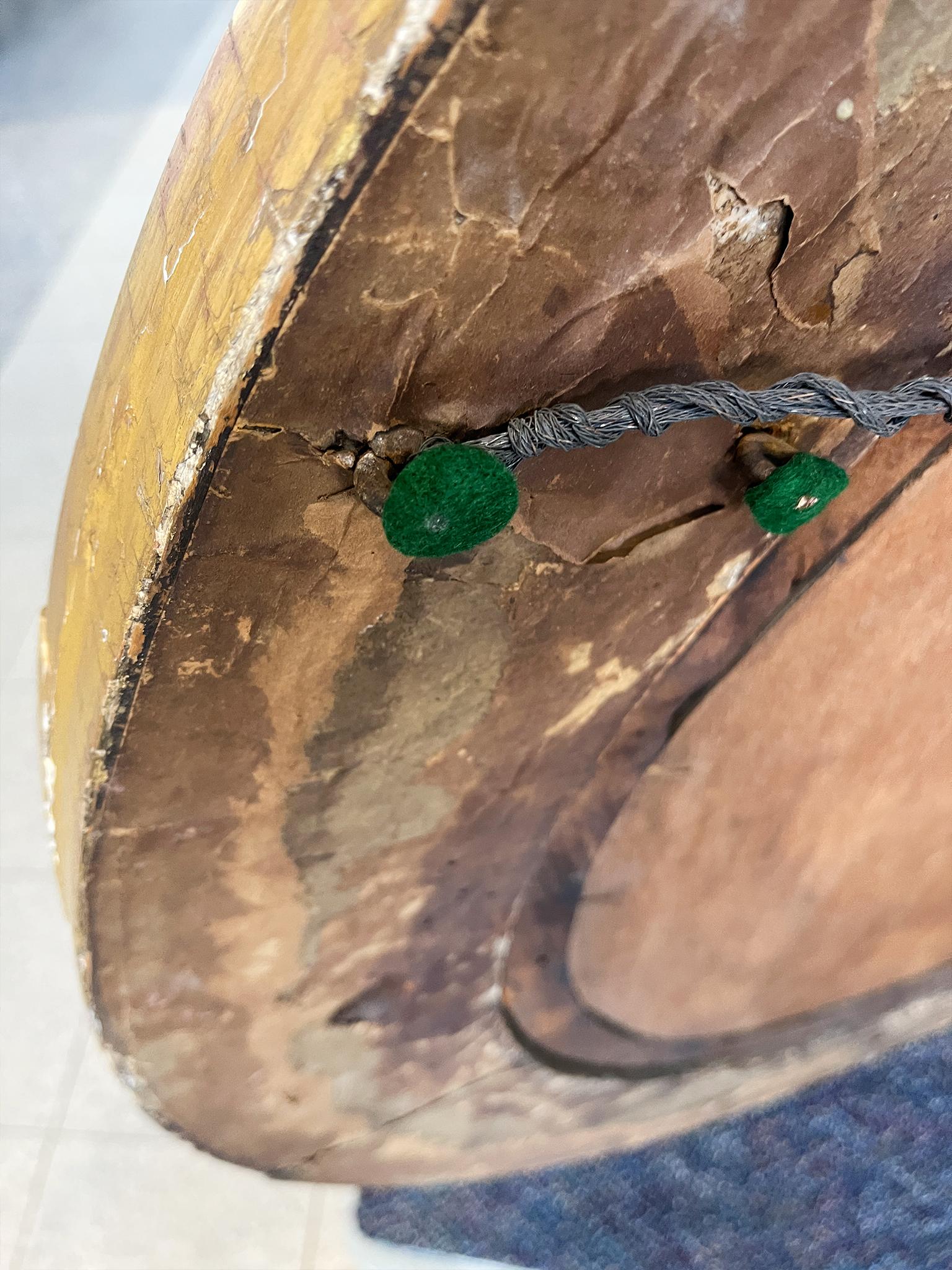 Miroir à œil de bœuf en bois doré du début du 19e siècle en vente 4