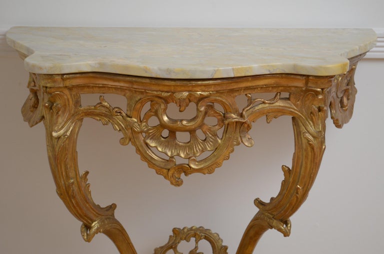 English Early 19th Century Giltwood Console Table Hall Table For Sale
