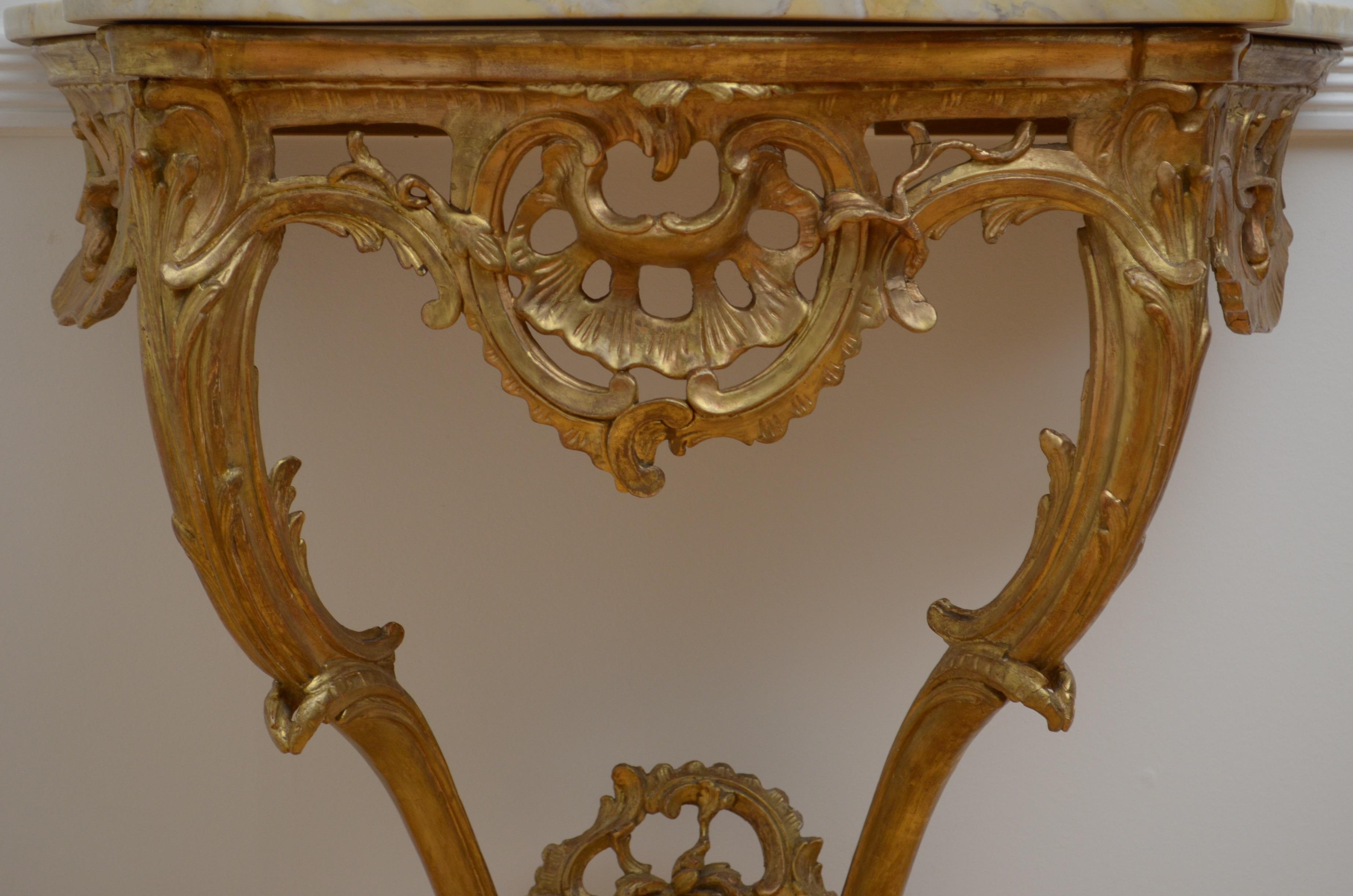 Early 19th Century Giltwood Console Table Hall Table In Good Condition For Sale In Whaley Bridge, GB