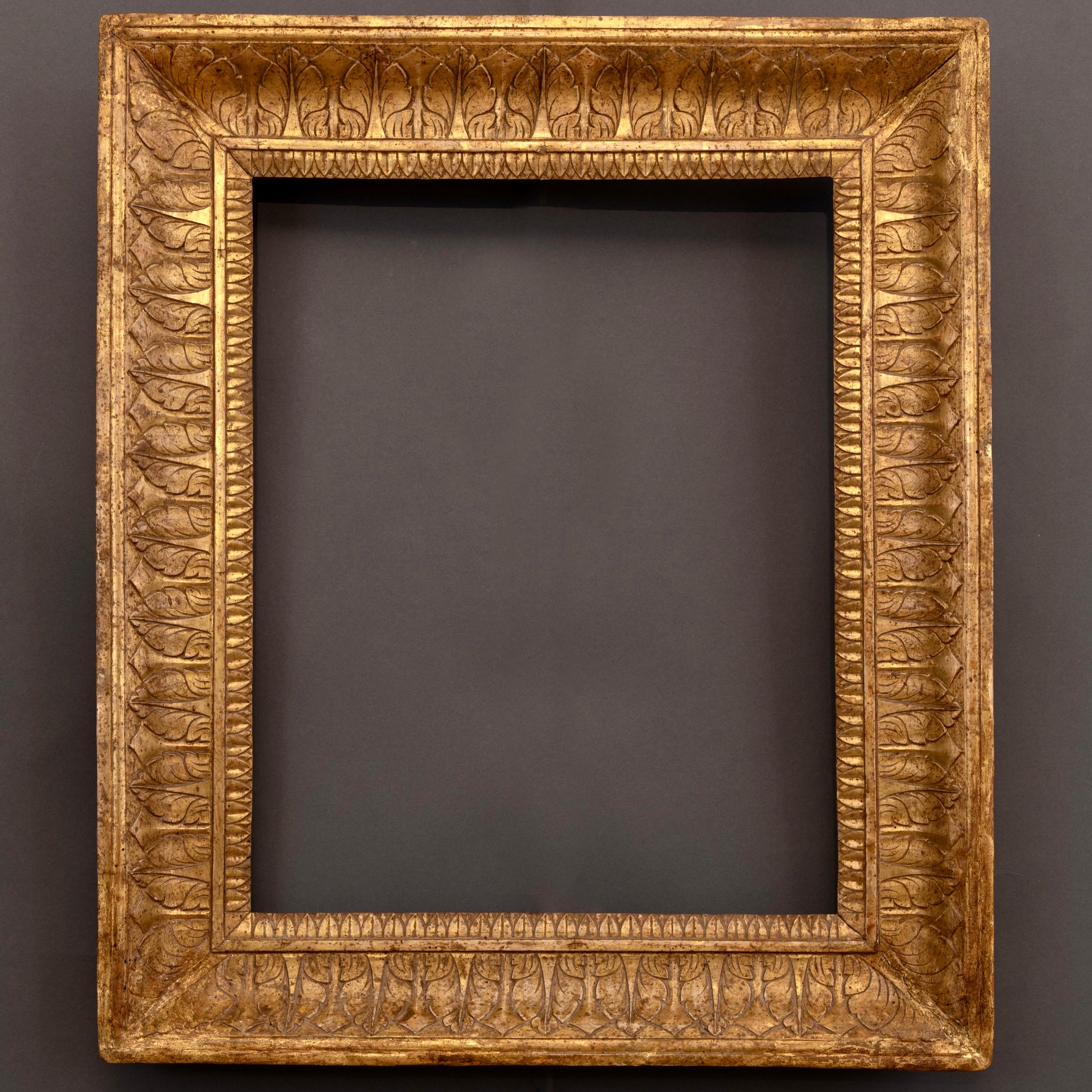 Großer italienischer Empire-Rahmen aus vergoldetem Holz aus der Zeit der Periode (19. Jahrhundert) im Angebot