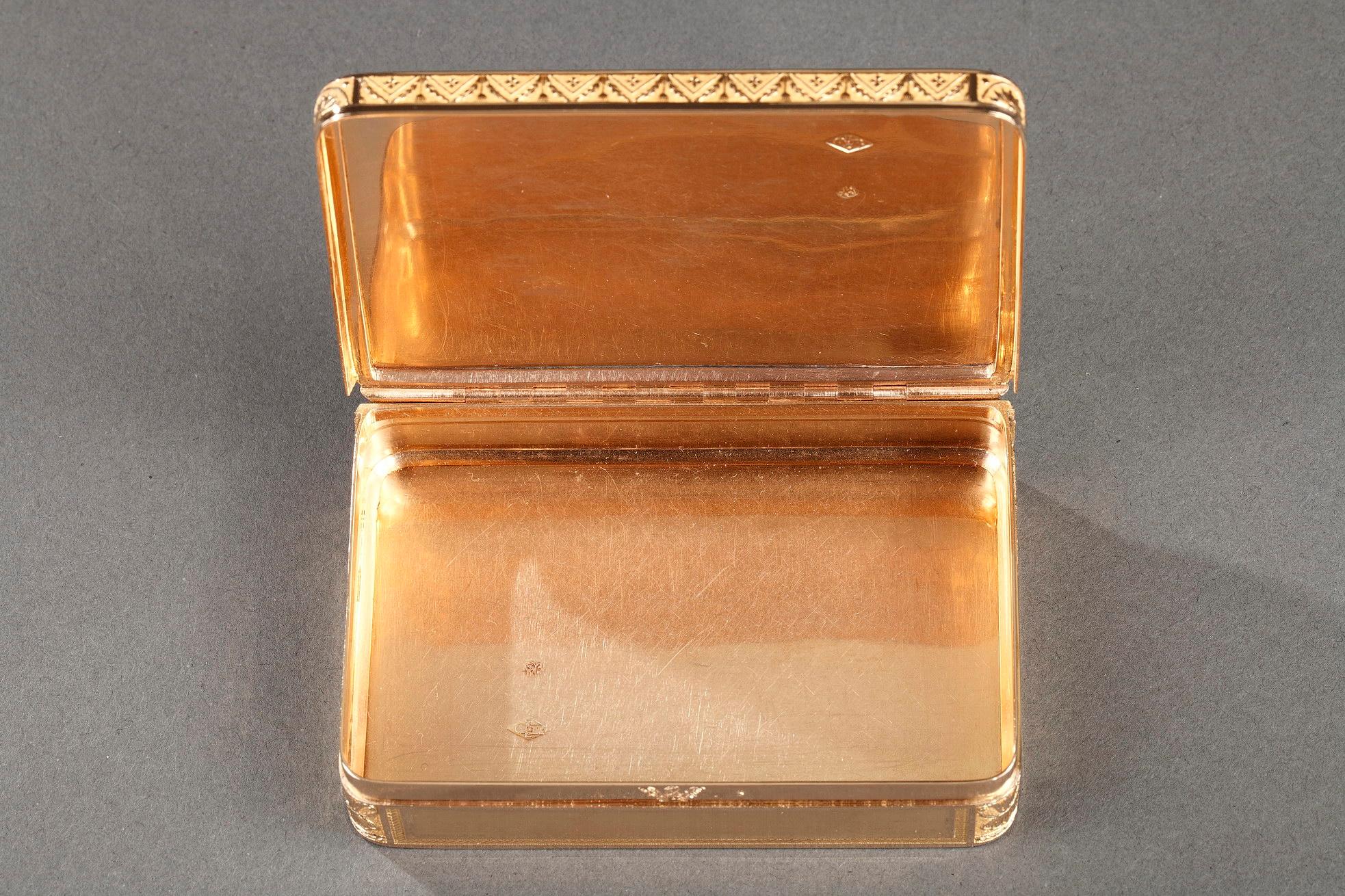 Early 19th century Gold box.  For Sale 5
