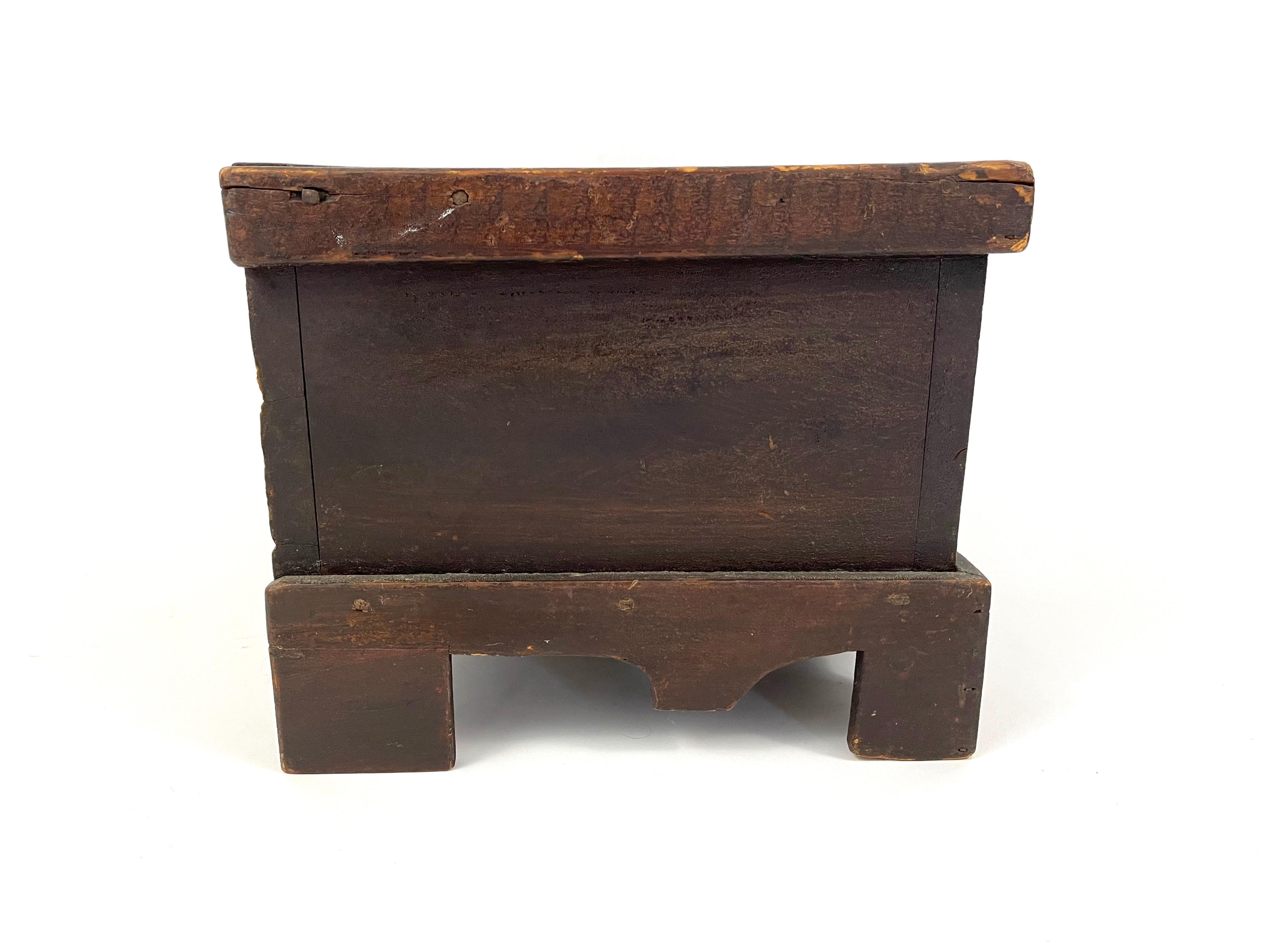 American Early 19th Century Grain Painted Pine Box