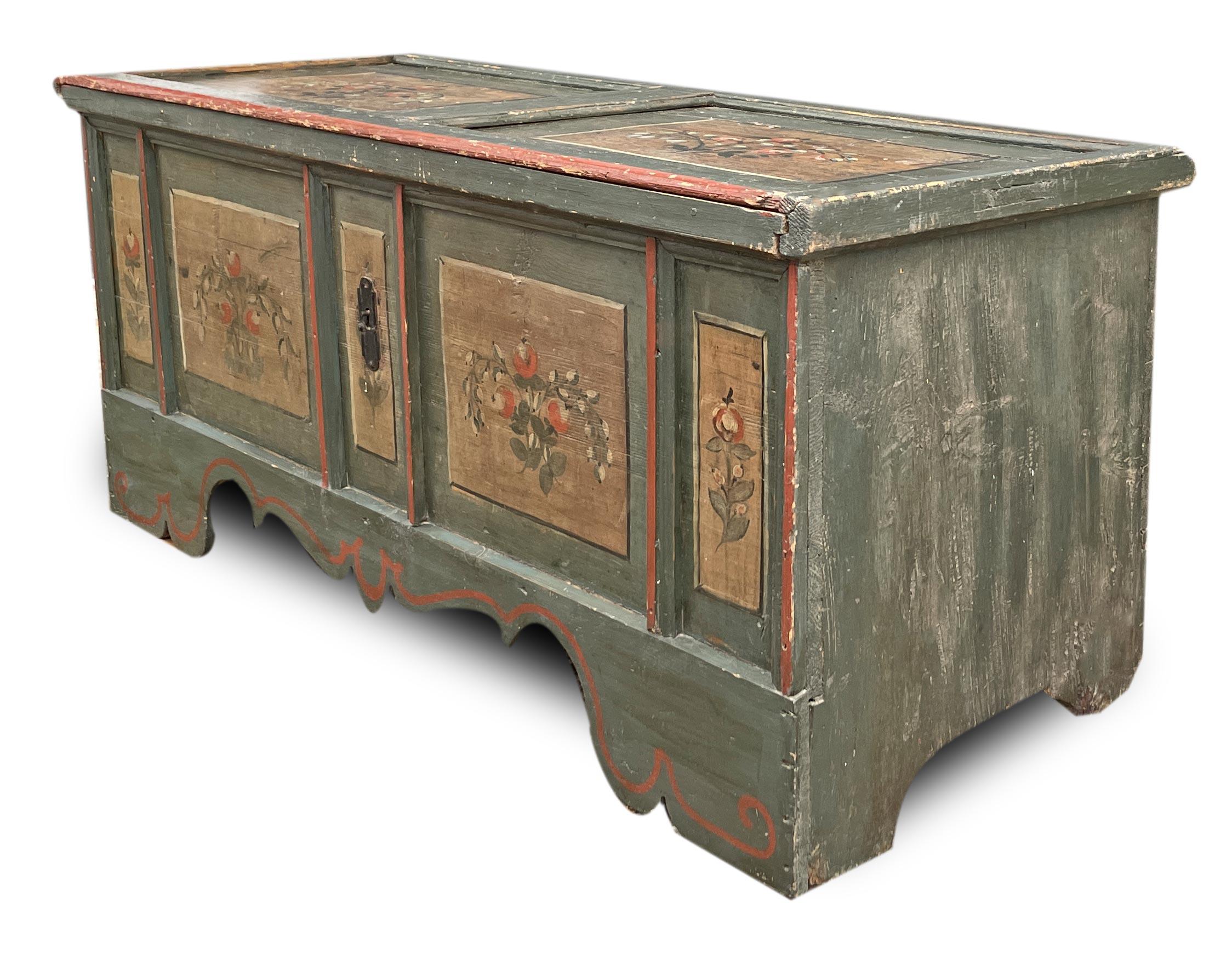 Early 19th Century Green Floral Painted Blanket Chest 8