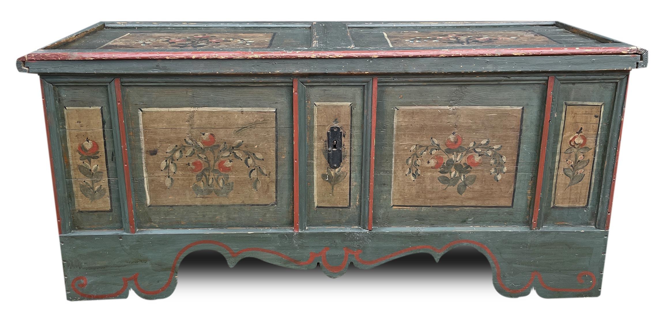 Early 19th Century Green Floral Painted Blanket Chest 10