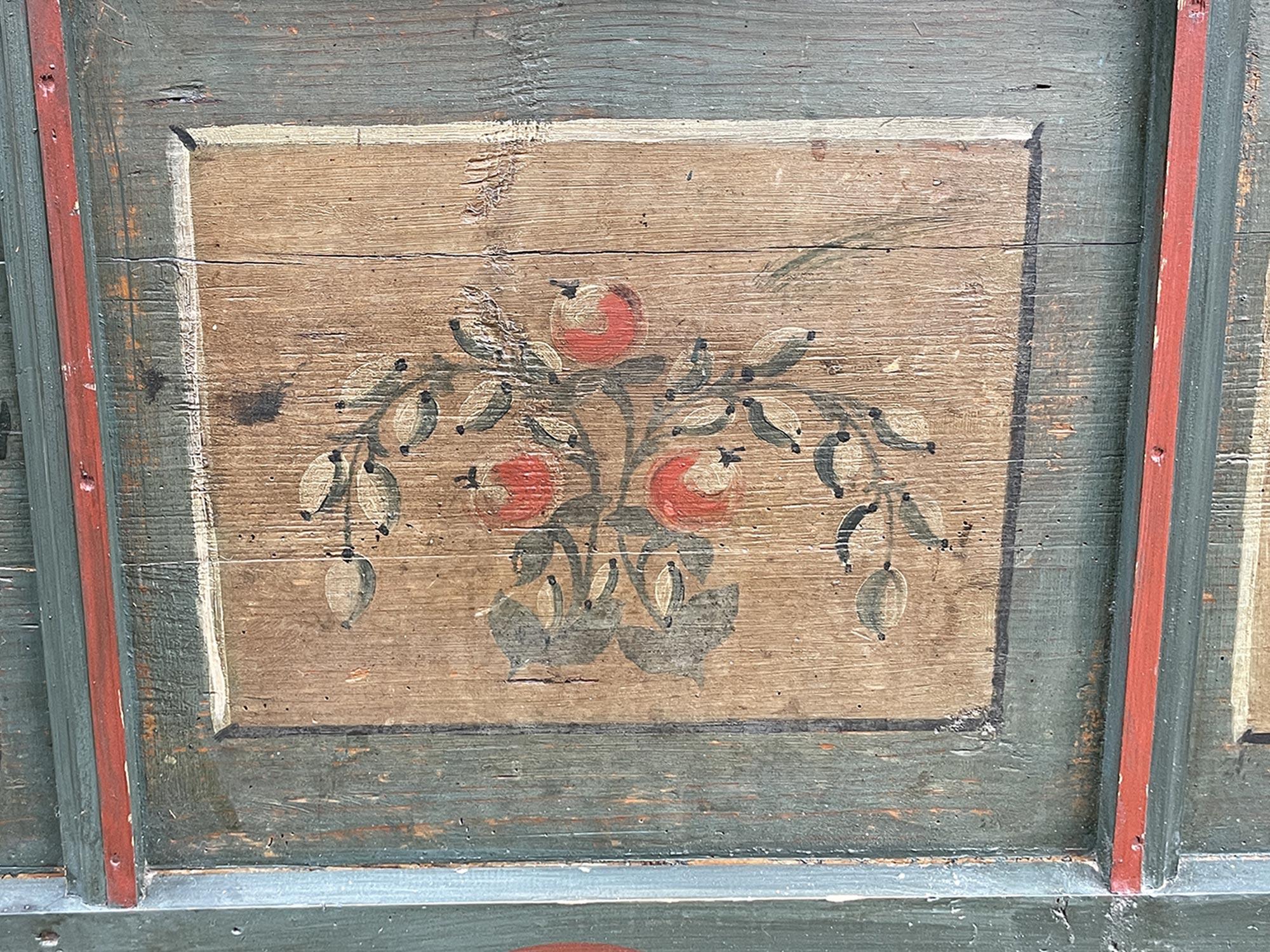 Early 19th Century Green Floral Painted Blanket Chest In Good Condition In Albignasego, IT