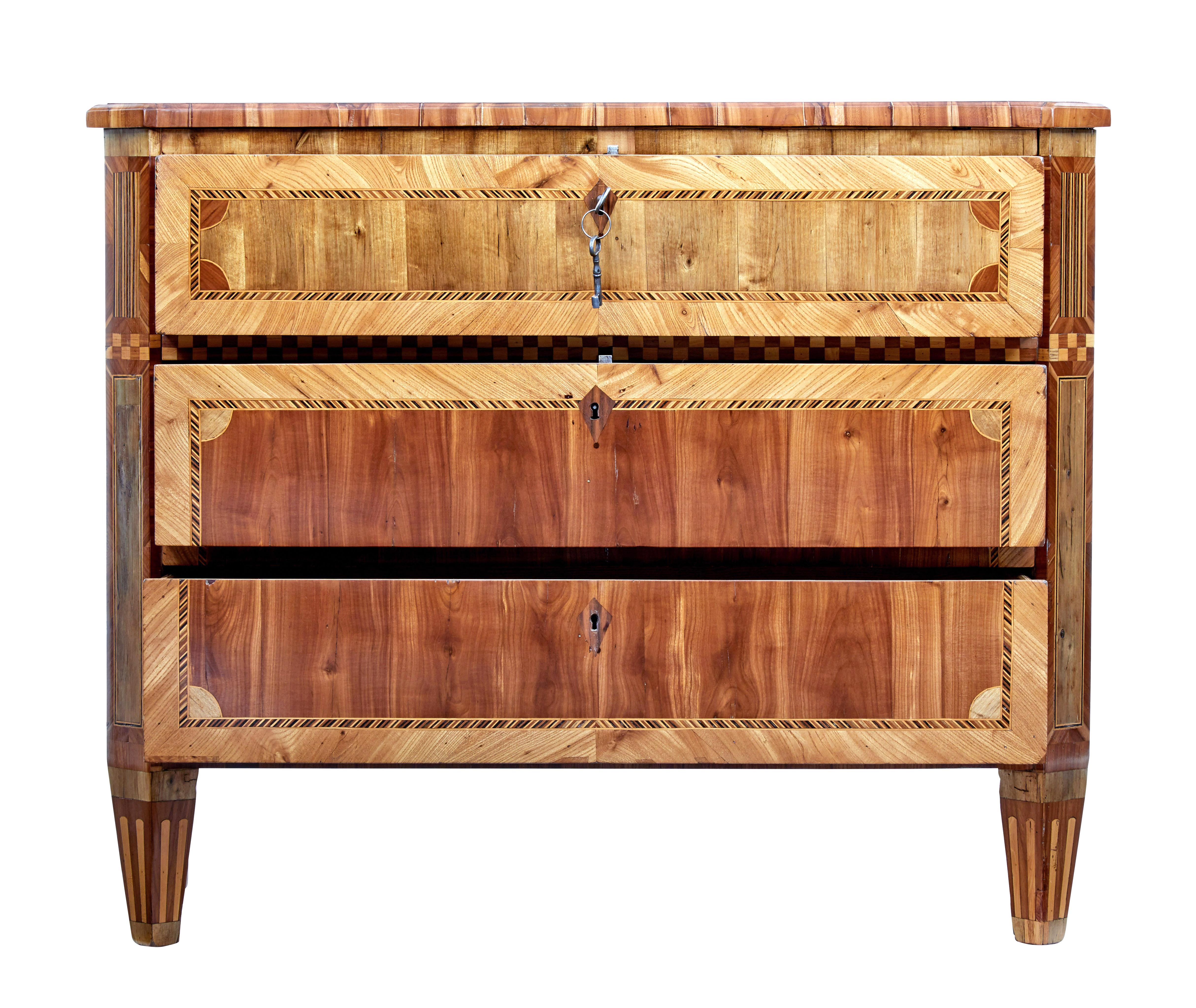 Swedish Early 19th Century Gustavian Inlaid Elm Chest of Drawers For Sale