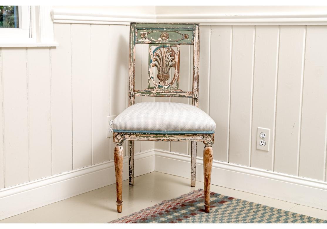 Chaise d'appoint gustavienne du début du 19e siècle avec finition peinte en vente 4