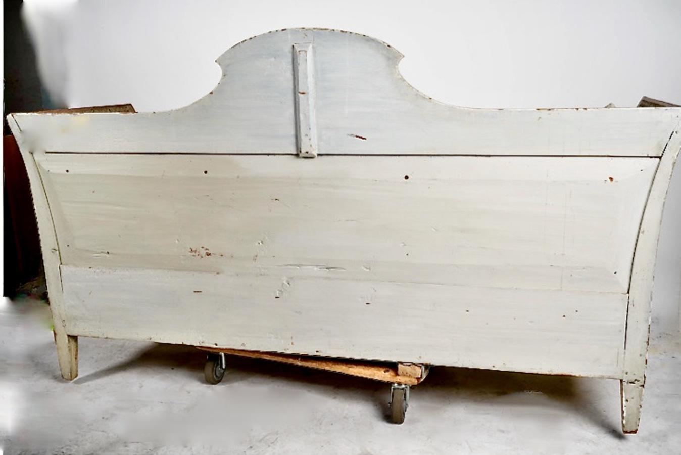 Gustavian Sofa or Bench For Sale 6