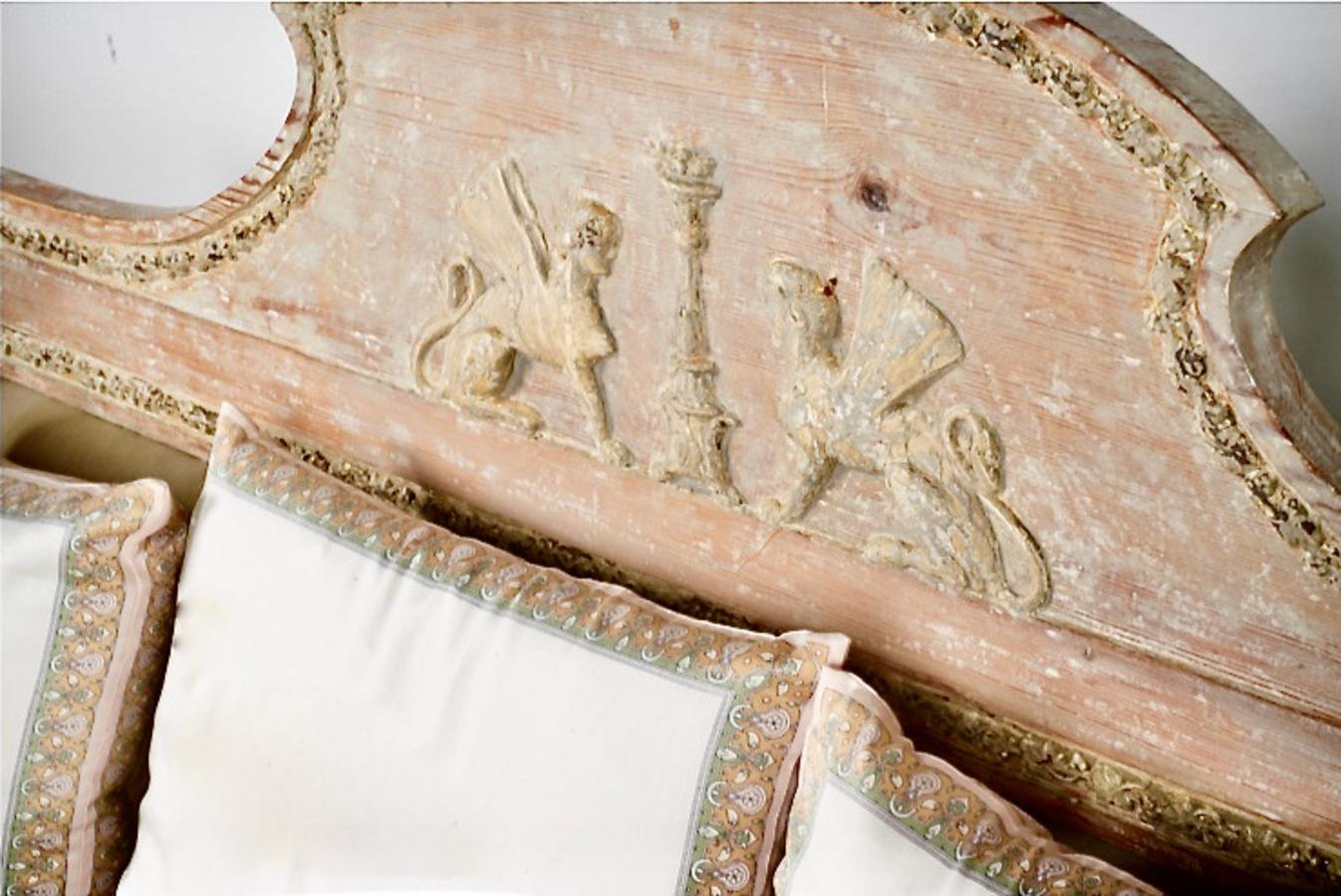 Gustavian Sofa or Bench For Sale 5