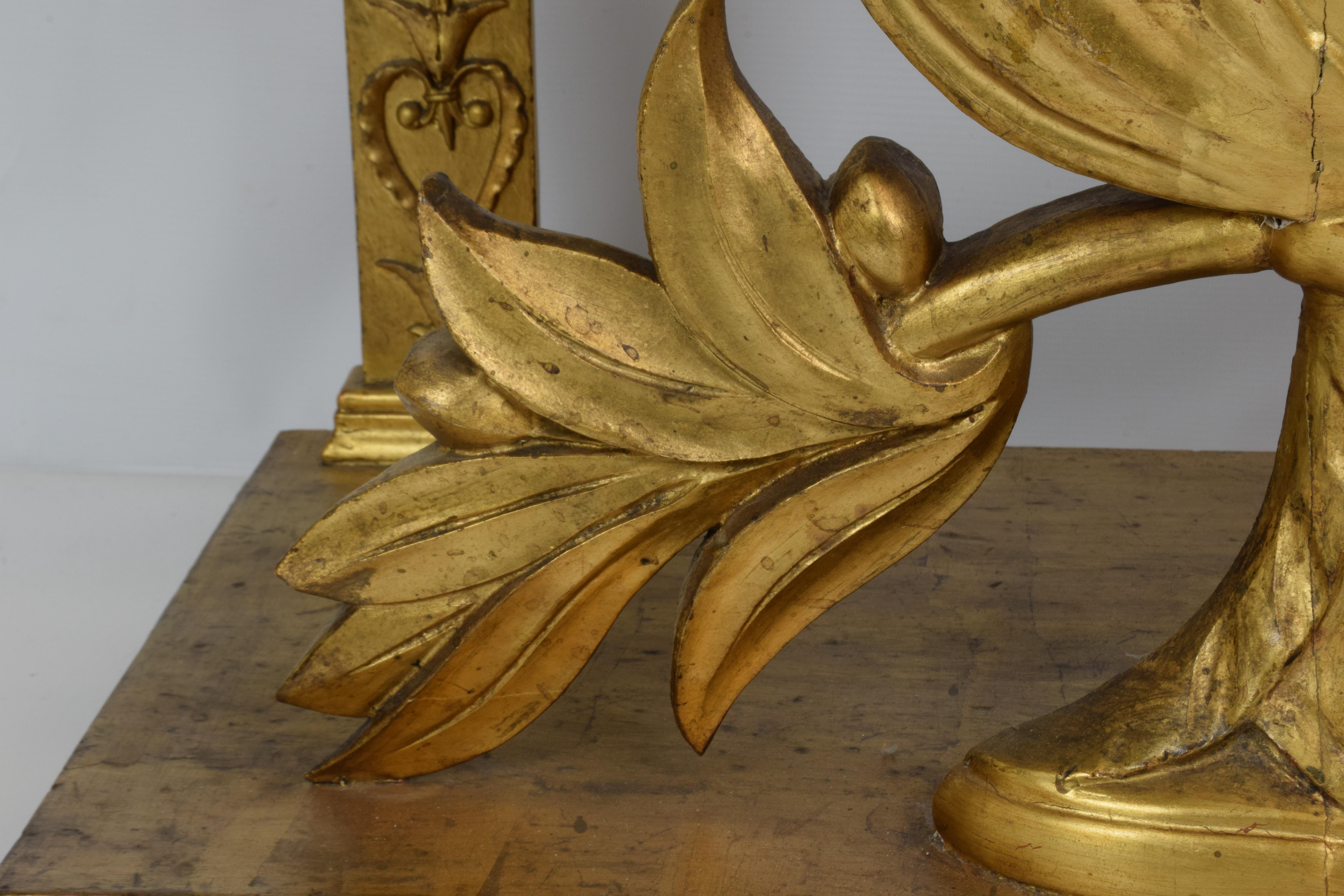 Konsolentisch und Spiegel aus vergoldetem Holz im frühen 19. im Angebot 4