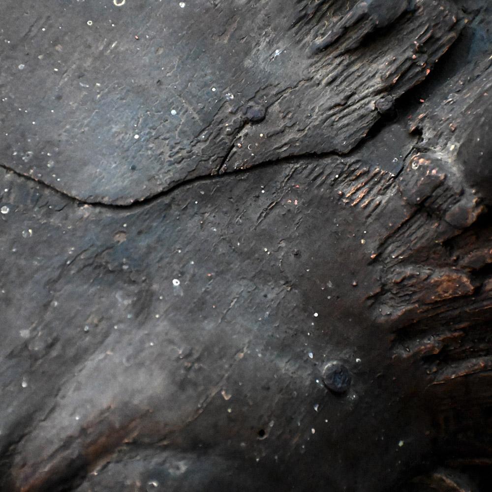 Fragment de pavillon de chasse sculpté à la main au début du 19e siècle, tête de loup en vente 5