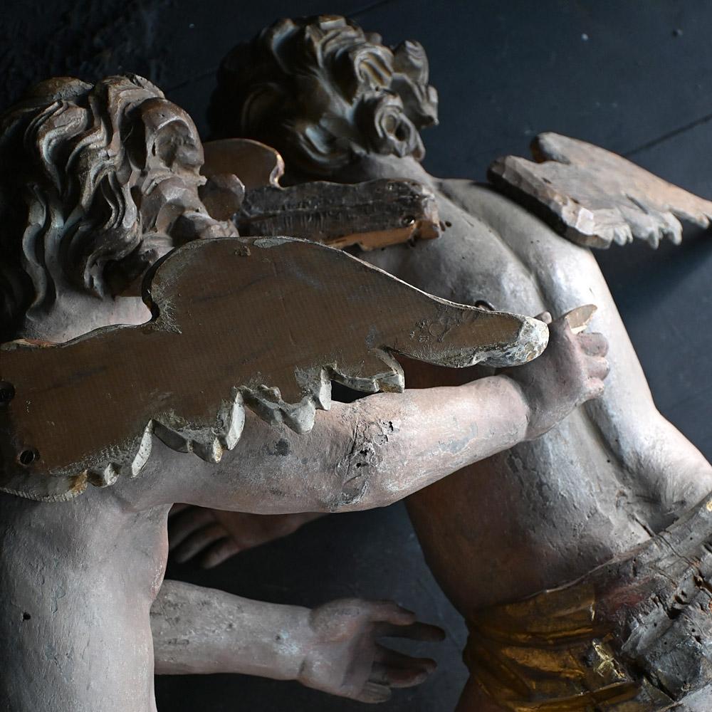 Anges italiens sculptés à la main au début du 19e siècle en vente 9