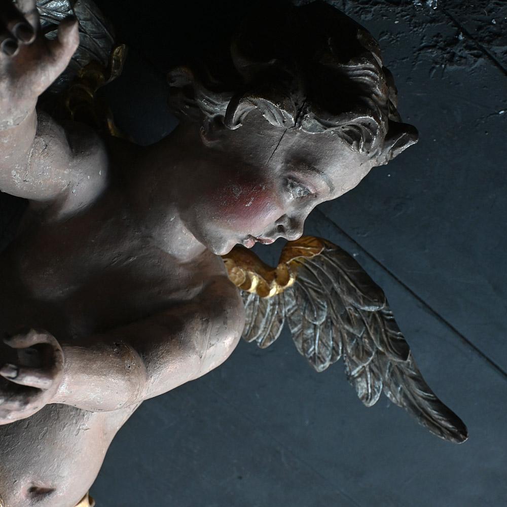 Milieu du XIXe siècle Anges italiens sculptés à la main au début du 19e siècle en vente