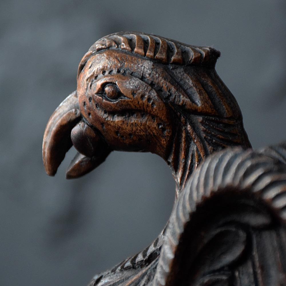 Early 19th Century Hand Carved Unusual Oak Bird Figure In Good Condition In London, GB