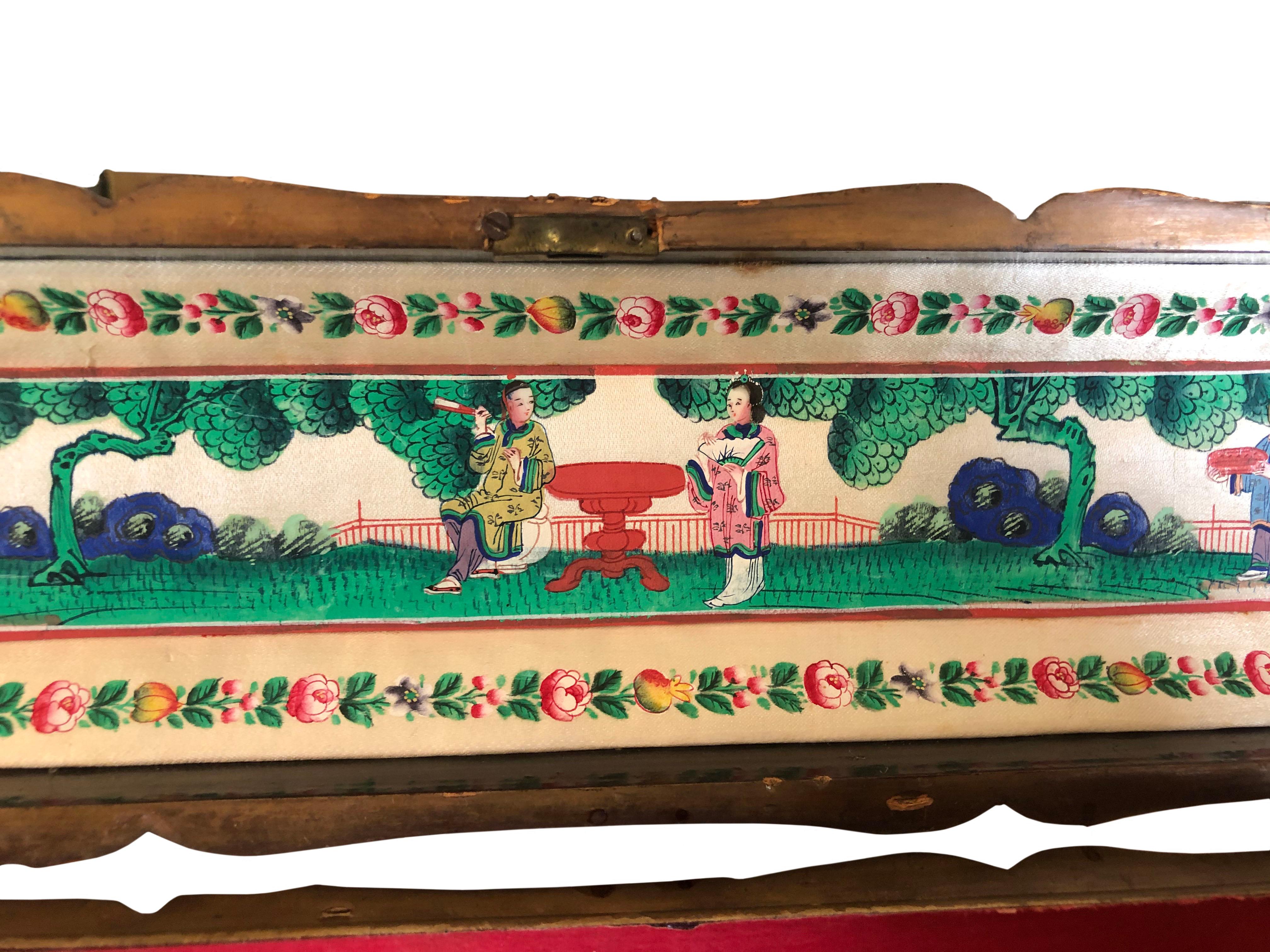 Early 19th Century Hand Painted Chinese Fan Box In Good Condition For Sale In Tampa, FL