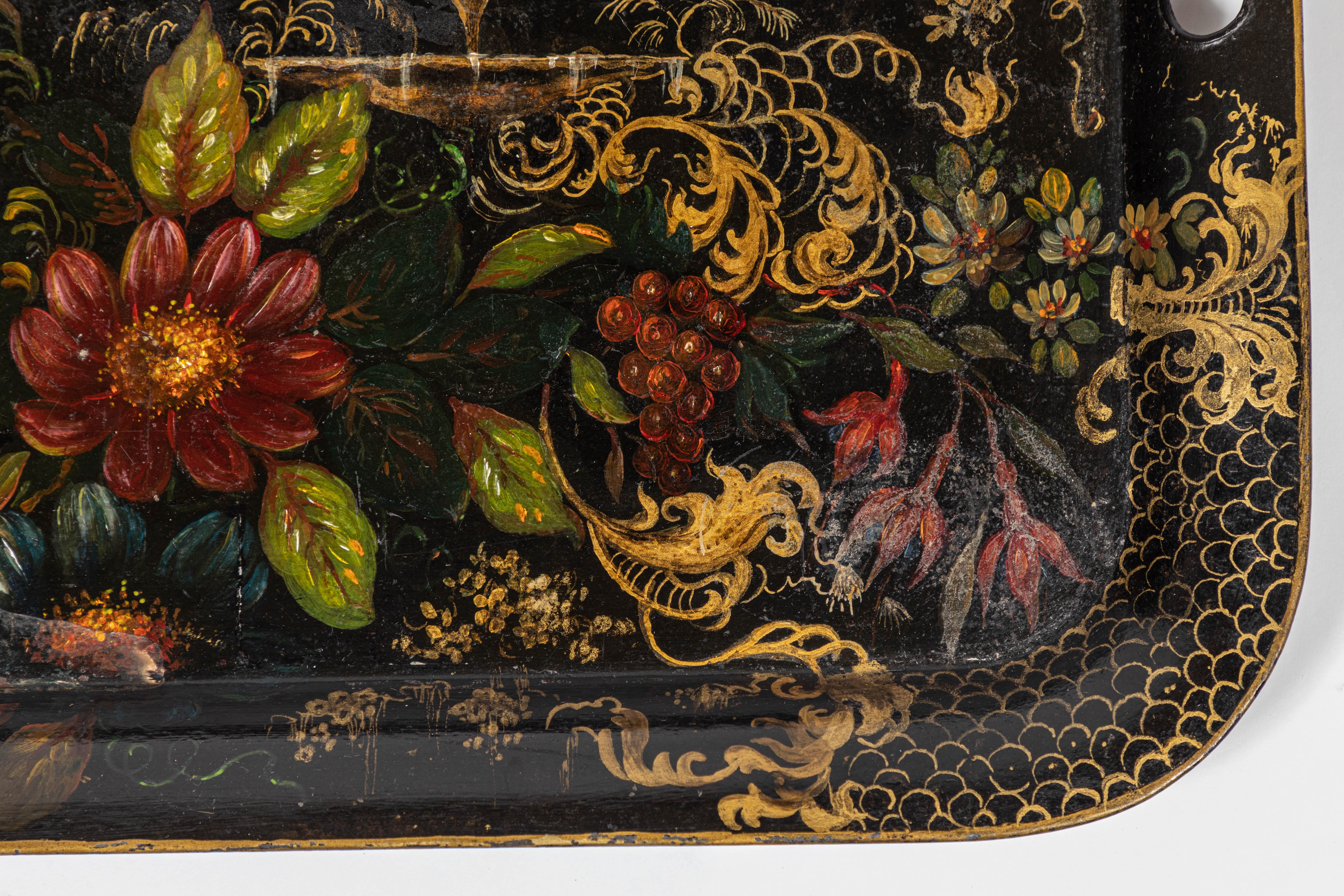 Early 19th Century Hand Painted Toleware Tray In Good Condition In Pasadena, CA