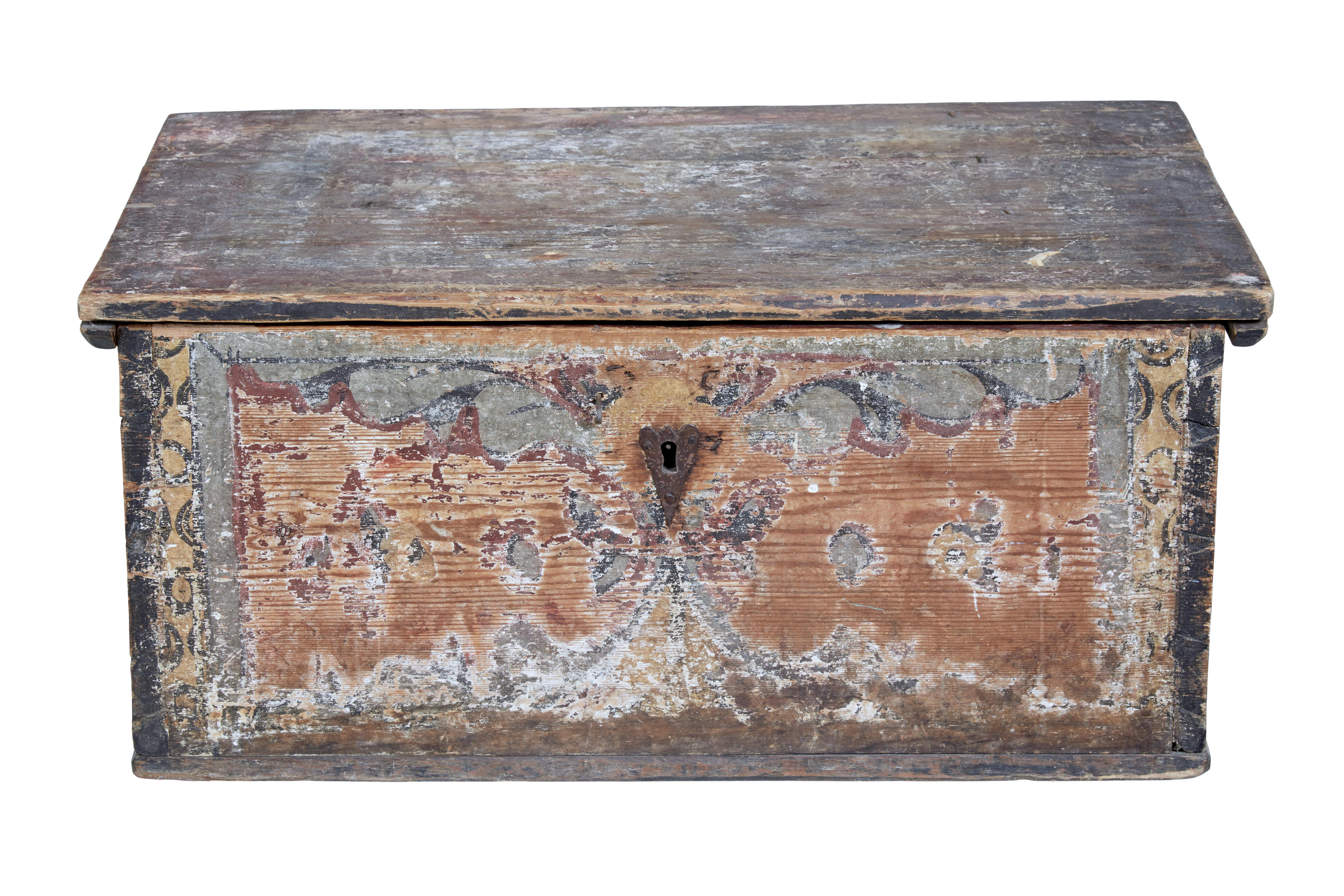 Gustavian Early 19th Century Hand Painted Traditional Swedish Pine Chest