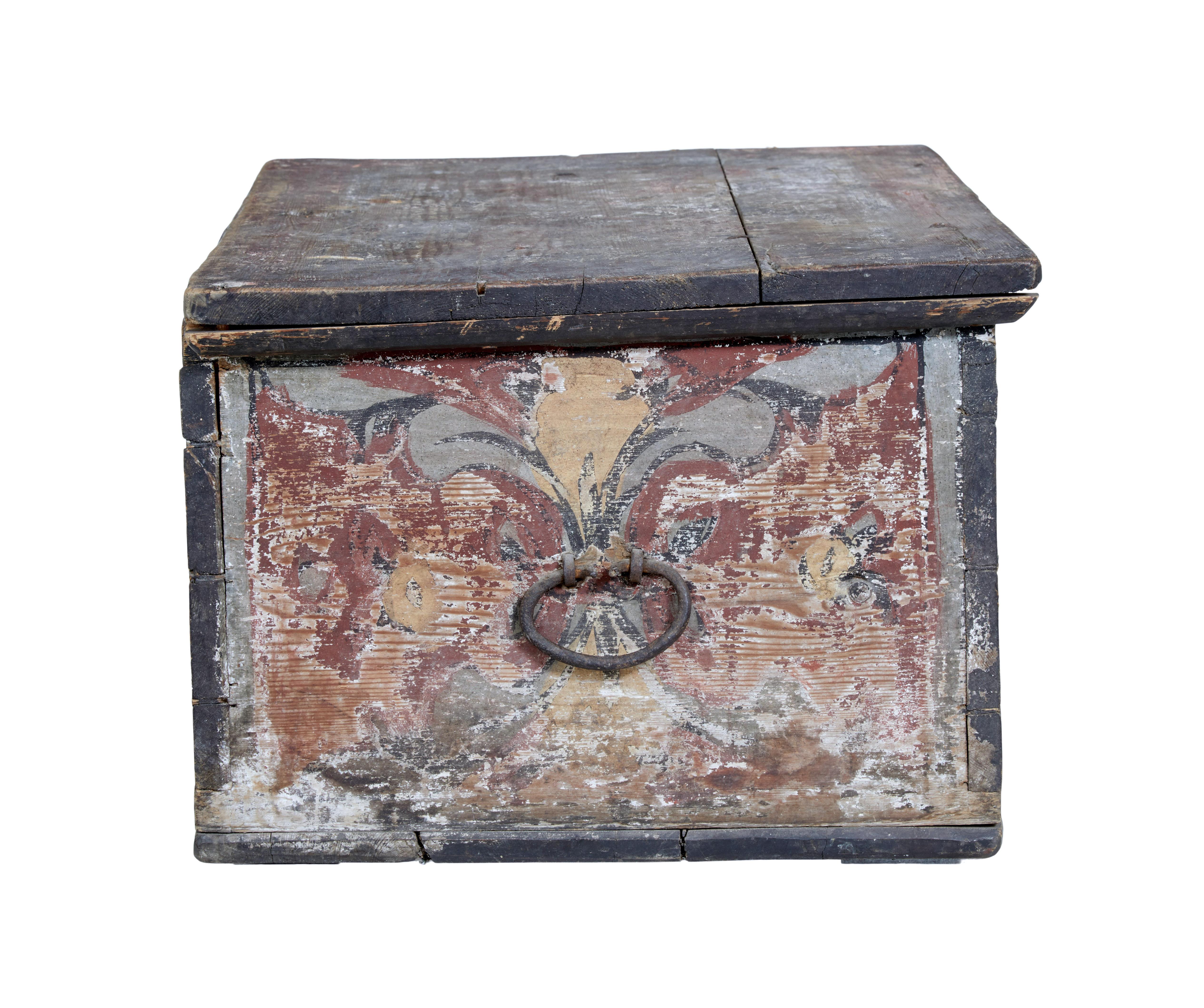 Early 19th Century Hand Painted Traditional Swedish Pine Chest In Fair Condition In Debenham, Suffolk