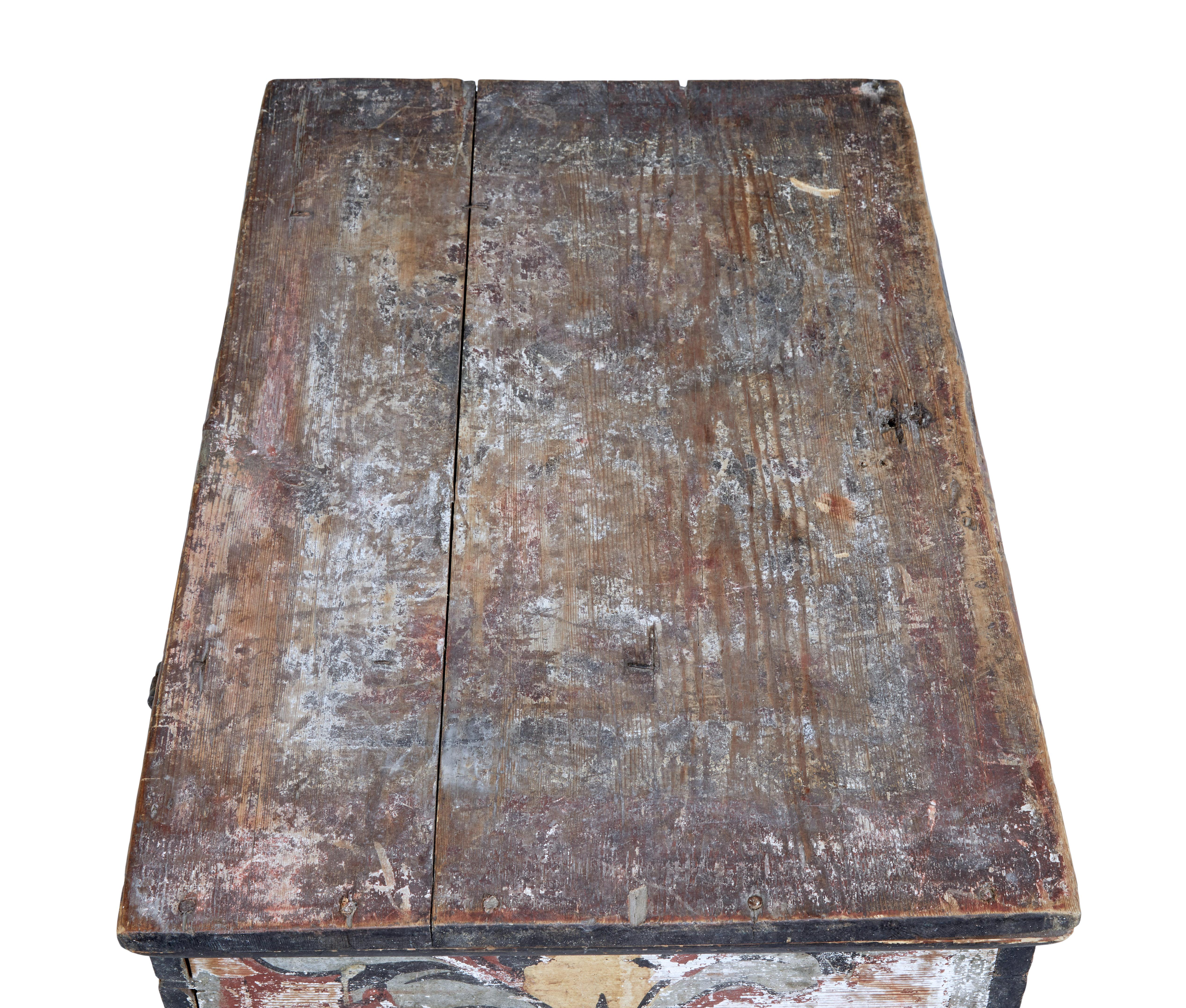 Early 19th Century Hand Painted Traditional Swedish Pine Chest 2