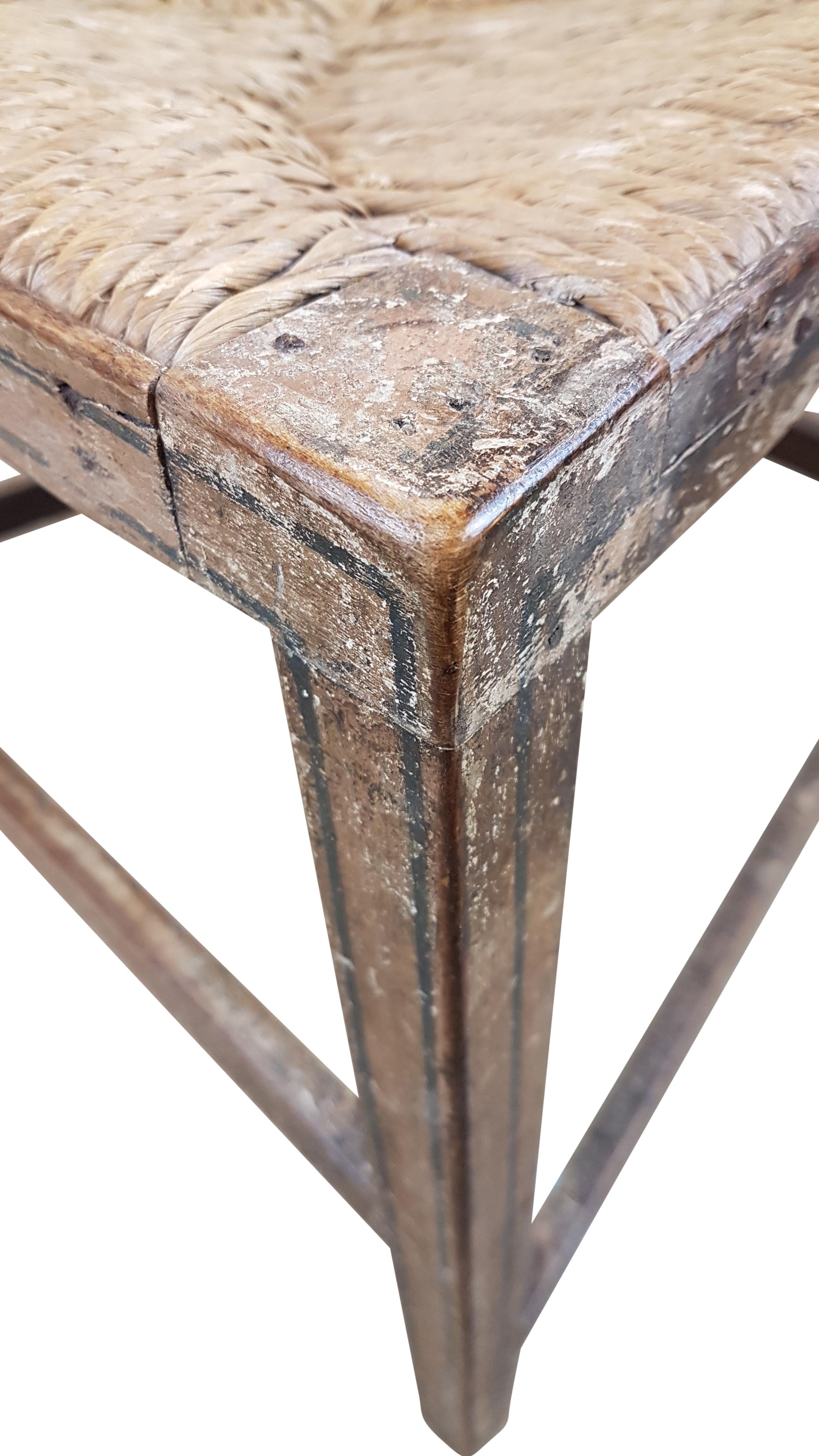 Early 19th Century Georgian Chair in Original Painted Decoration In Distressed Condition For Sale In Bodicote, Oxfordshire