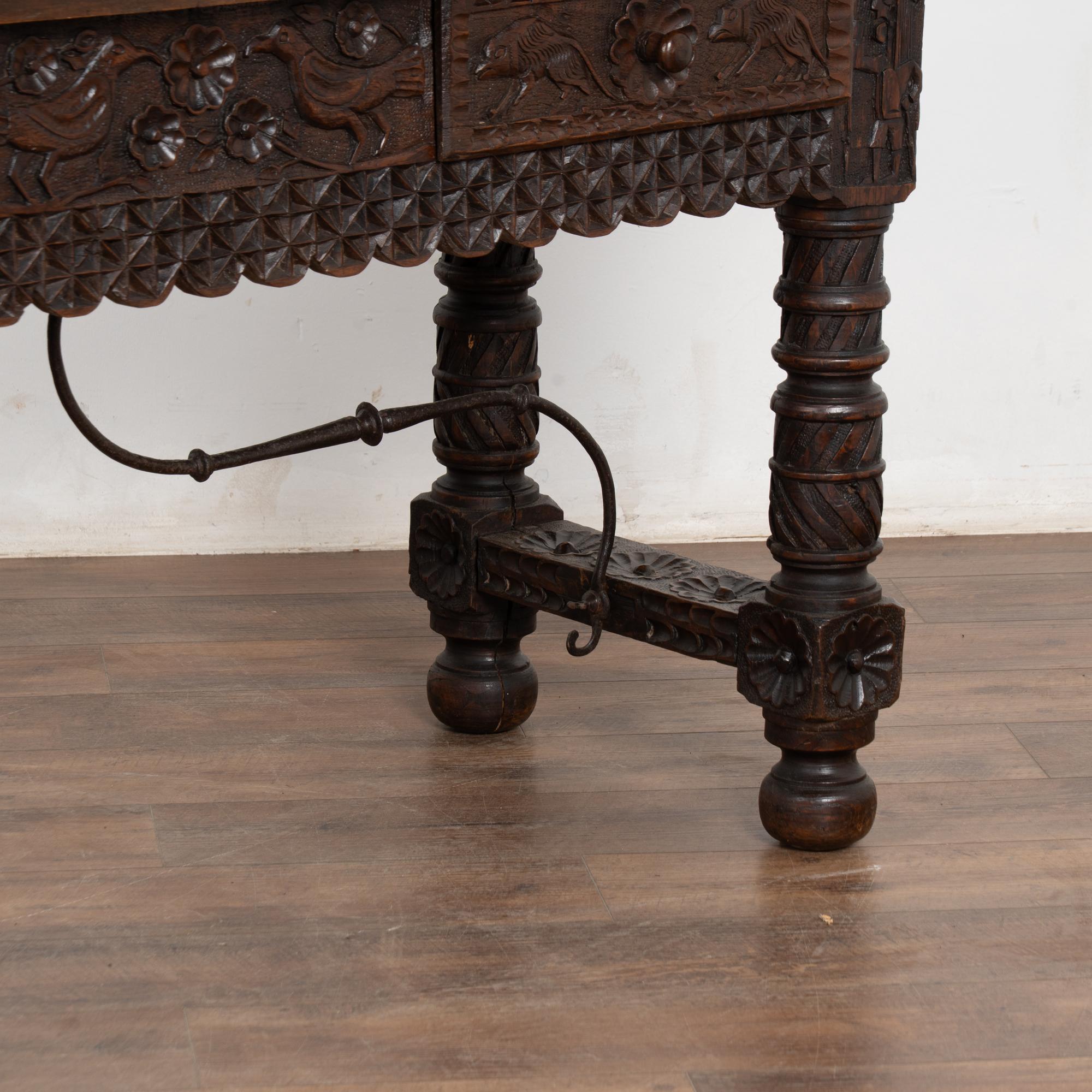 Early 19th Century Highly Carved Walnut Console with Drawers, Spain For Sale 7