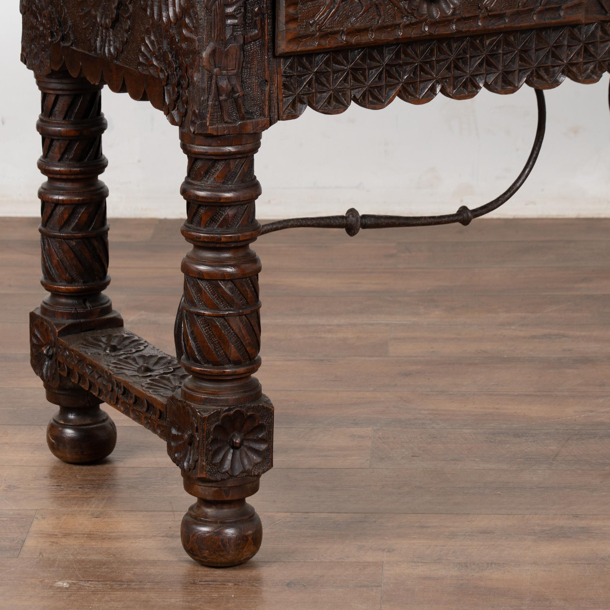 Early 19th Century Highly Carved Walnut Console with Drawers, Spain For Sale 3