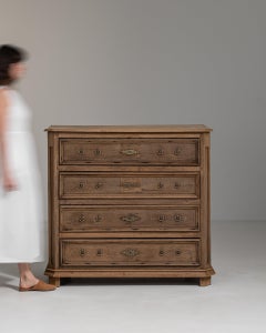 Commode française en bois de hêtre datant du début du XIXe siècle