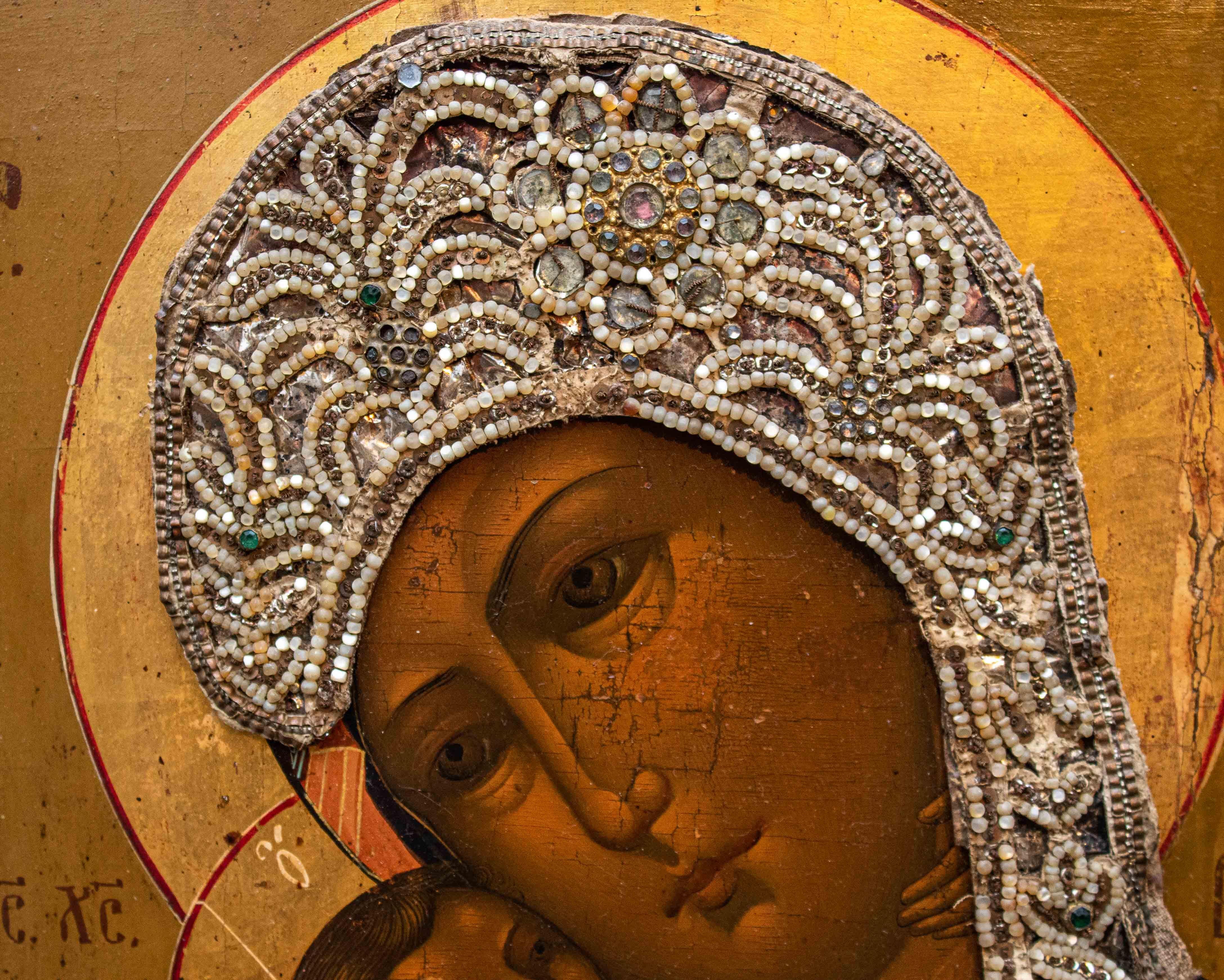 Early 19th century, Central Russia
Vladimir's Mother of God
Egg tempera on wood and Riza with orific embroidery, 53.5 x 42.5 x 4 cm

This work presents the iconography of one of the most revered and famous Orthodox icons in the world: Vladimir's