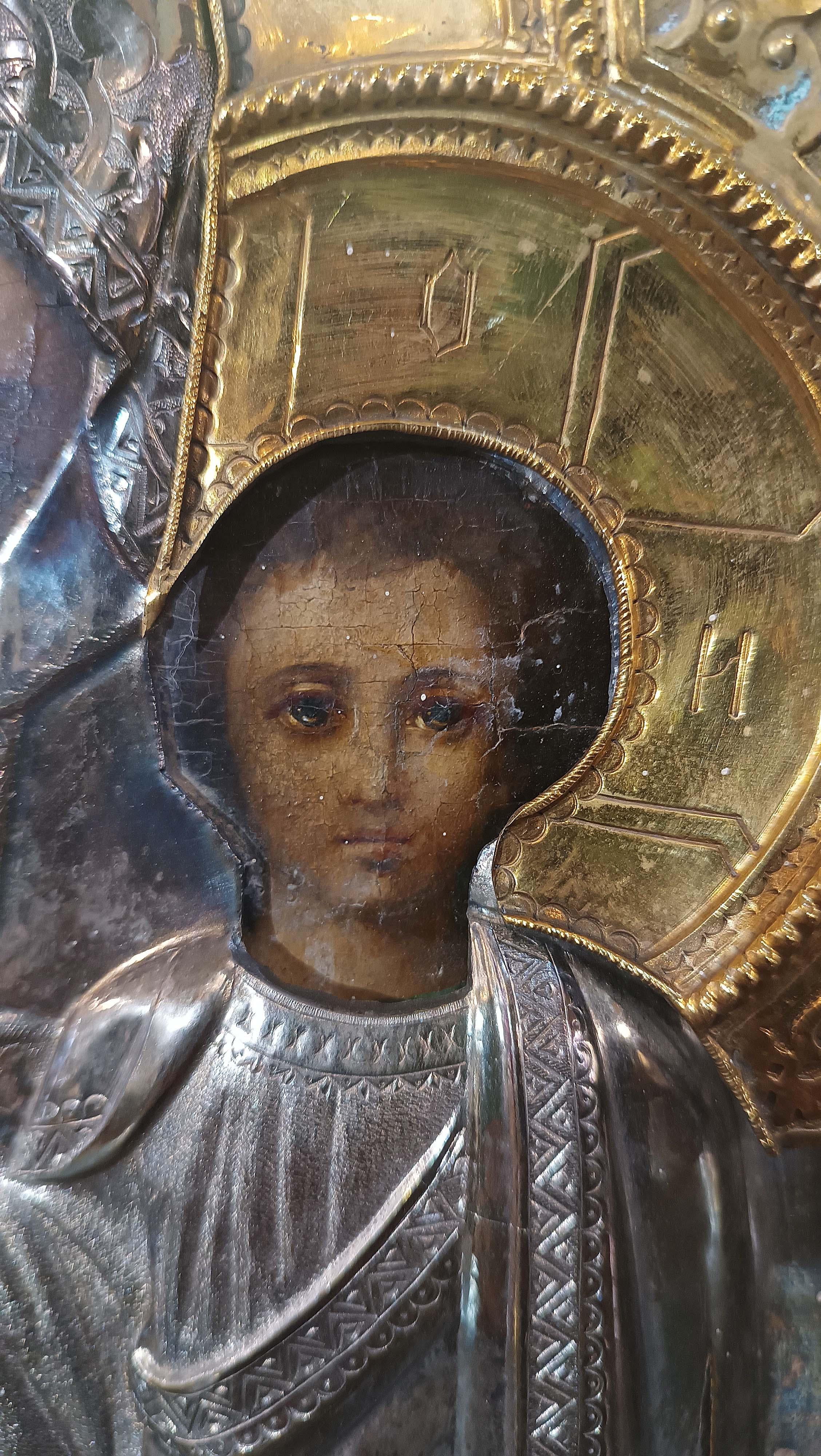EARLY 19th CENTURY ICON WITH MADONNA AND CHILD  In Good Condition For Sale In Firenze, FI