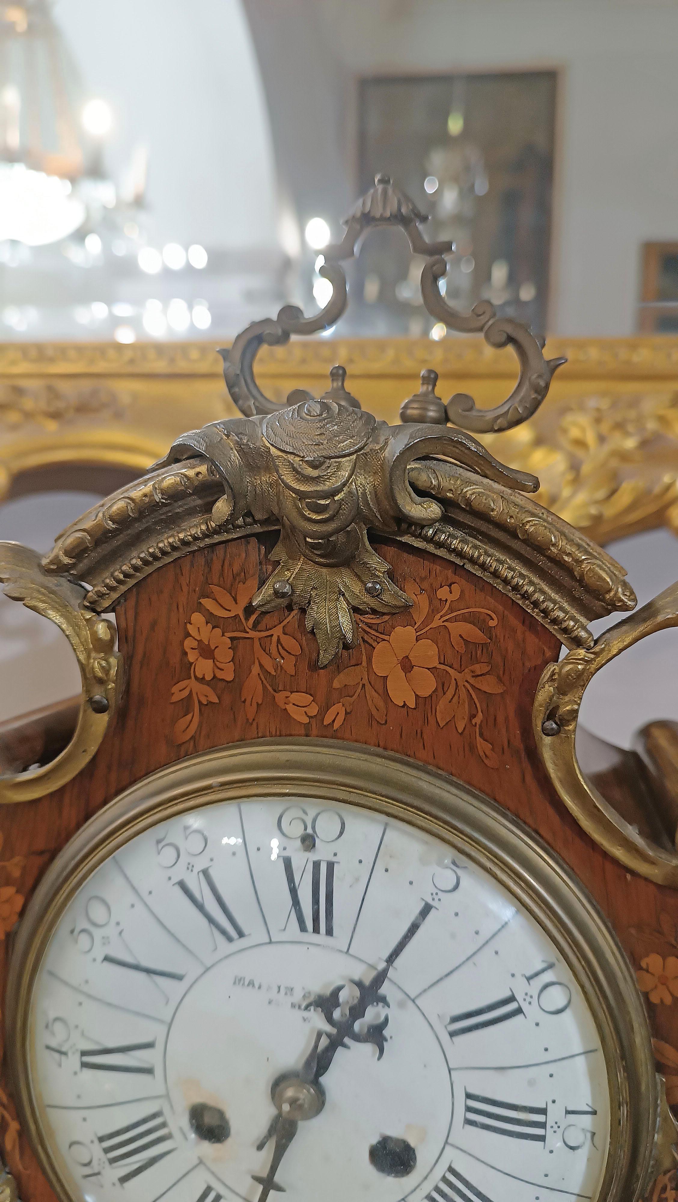 EARLY 19th CENTURY INLAID CLOCK WITH BRONZES For Sale 5
