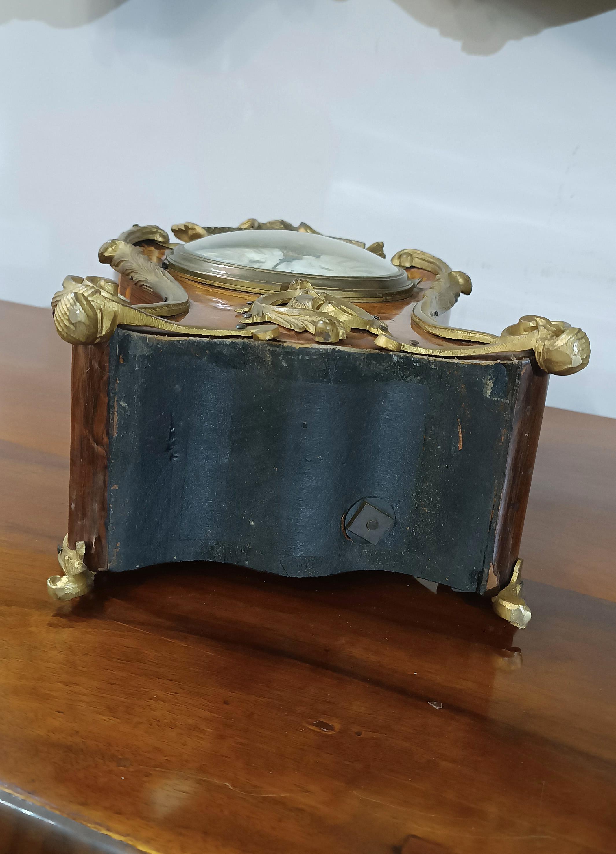 EARLY 19th CENTURY INLAID CLOCK WITH BRONZES For Sale 1