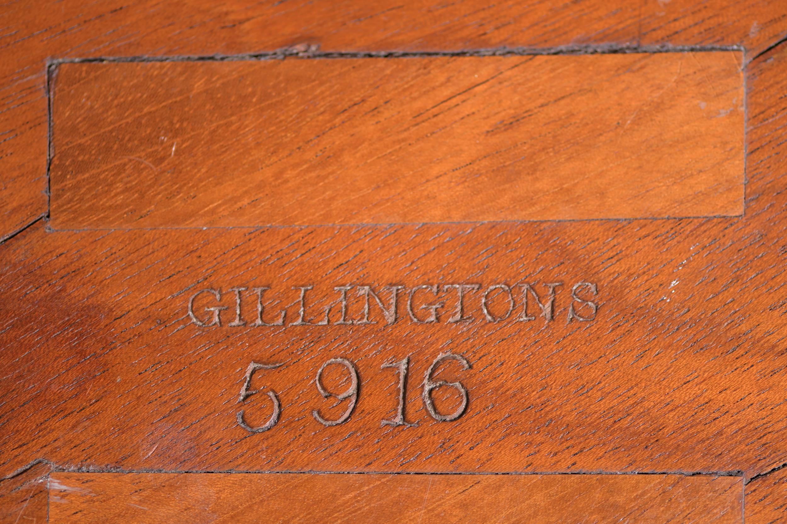 Early 19th Century Irish Amboyna Centre Table Stamped Gillingtons of Dublin For Sale 5