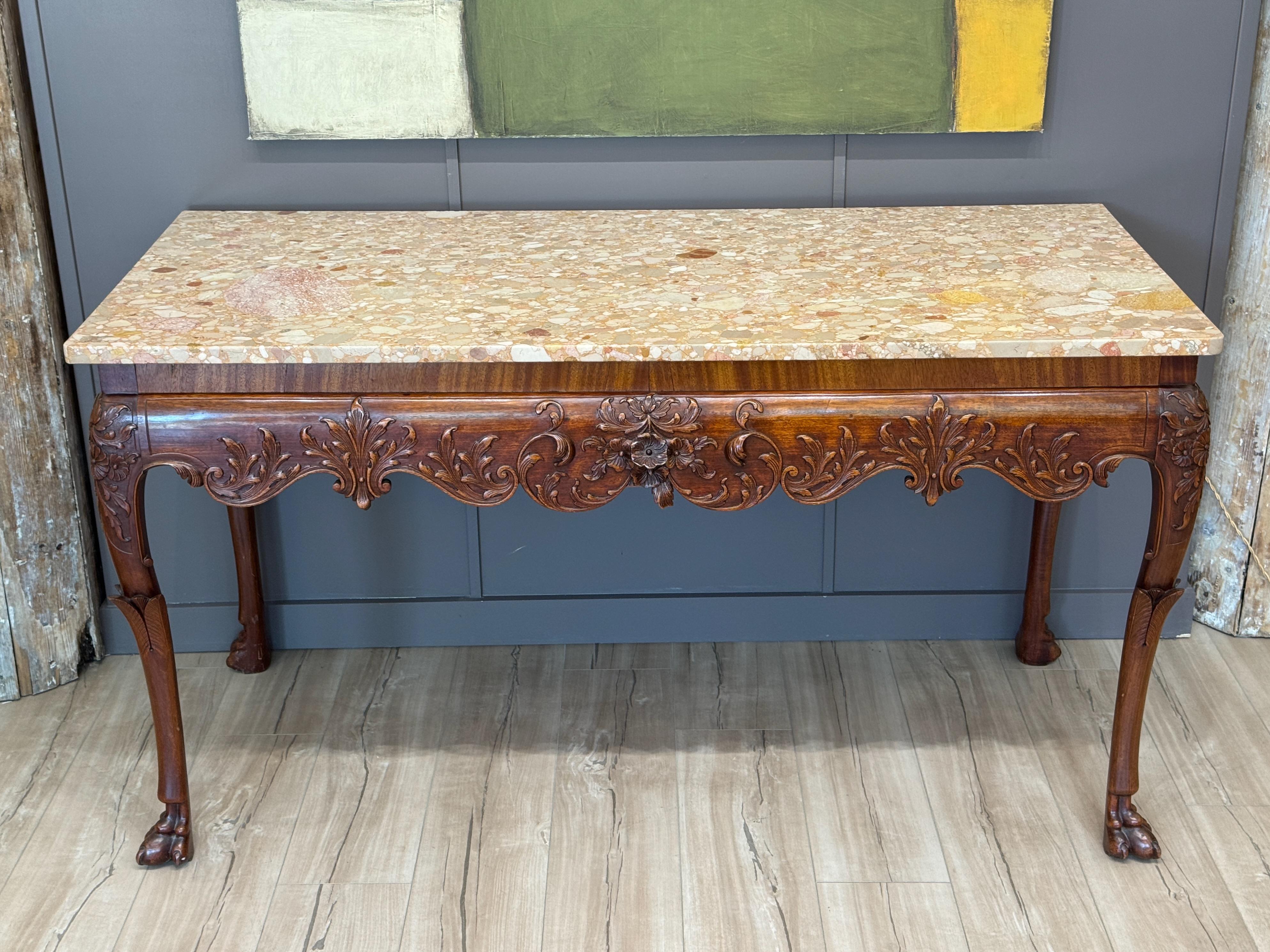 Early 19th Century Irish Carved Mahogany Console Table with Marble Top In Good Condition For Sale In Charlottesville, VA