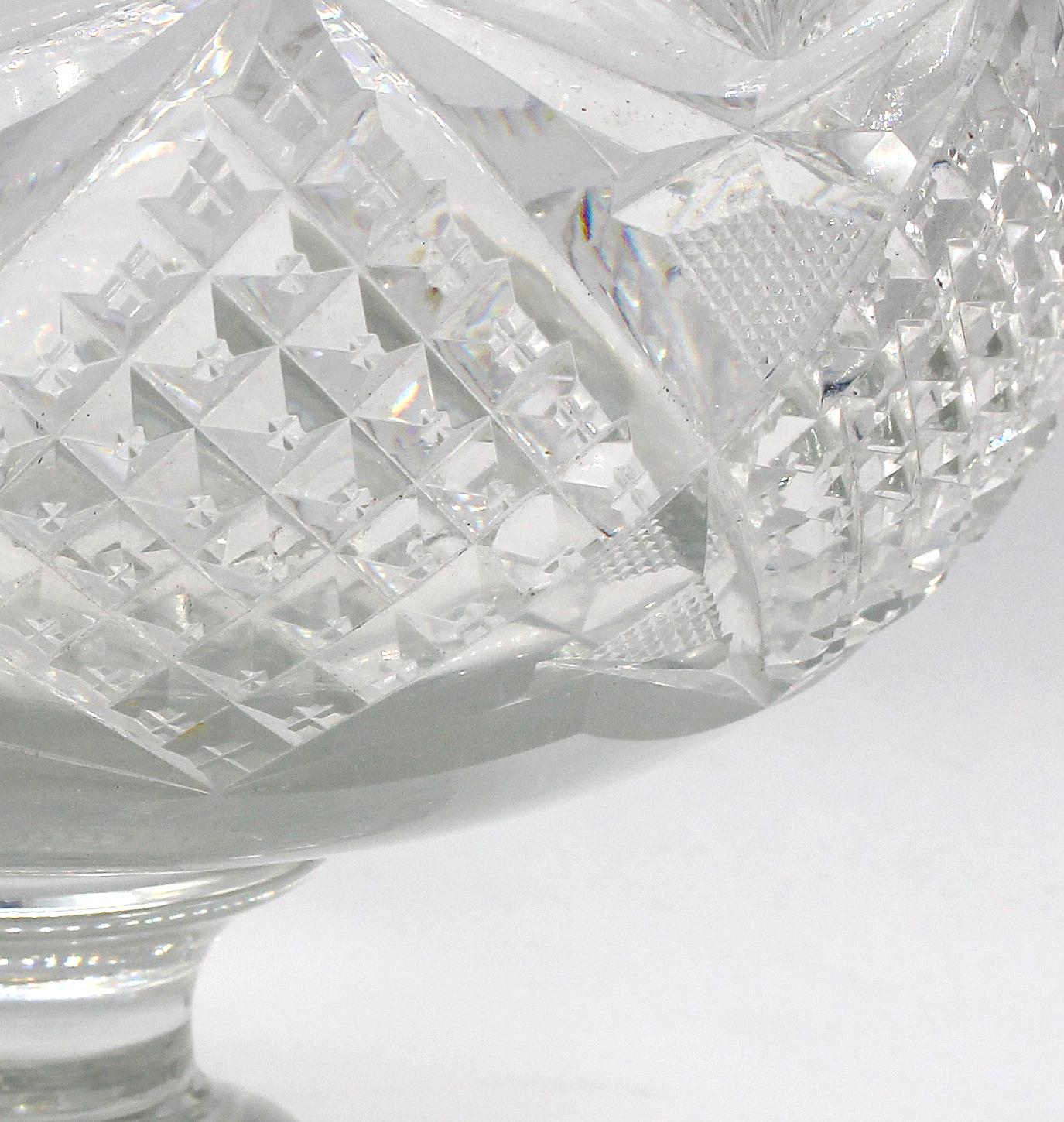Regency Verre irlandais taillé du début du 19e siècle, coupe à fruits ou Syllabub en vente