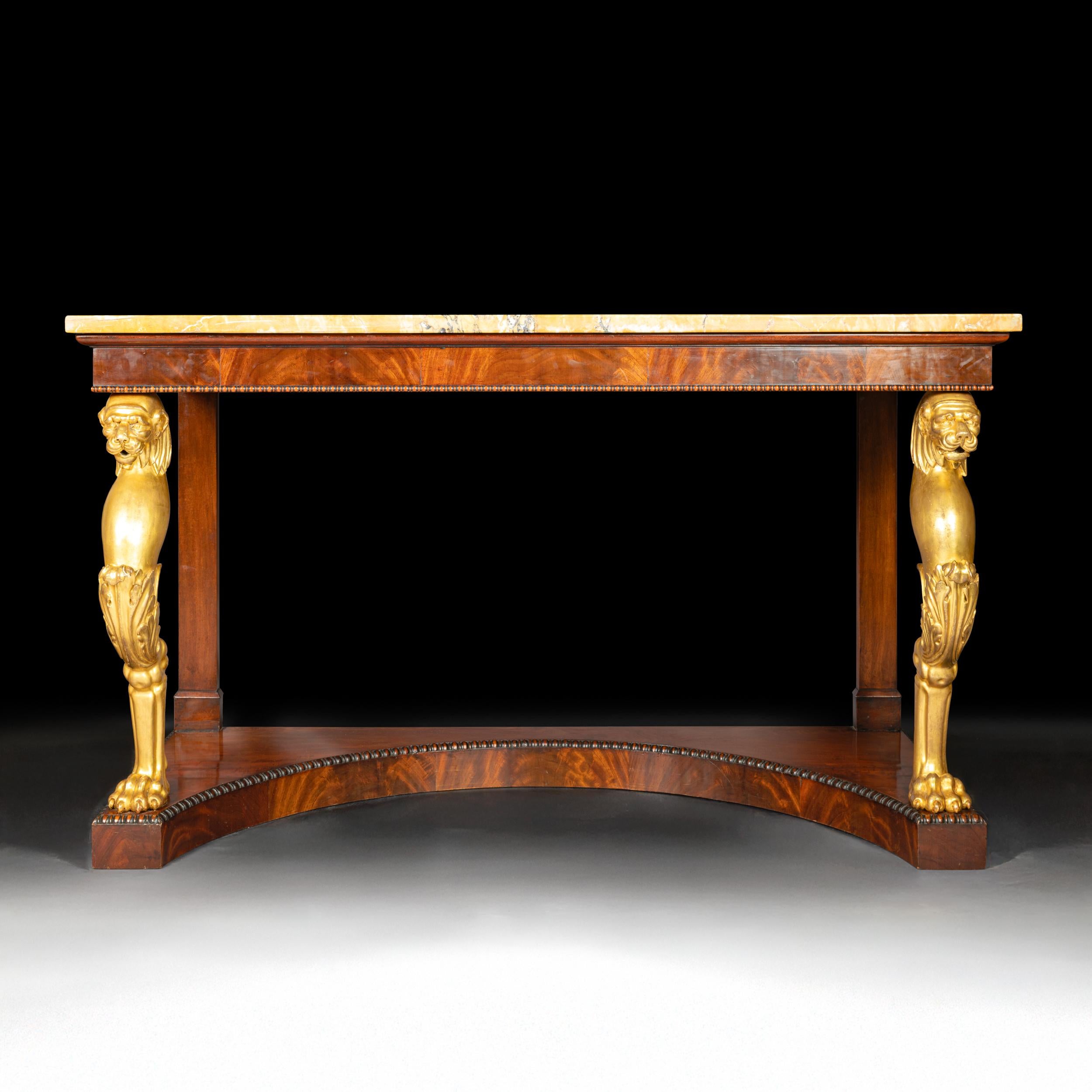 XIXe siècle Console / Table d'appoint irlandaise George IV du début du 19e siècle à plateau de marbre de Sienne en vente