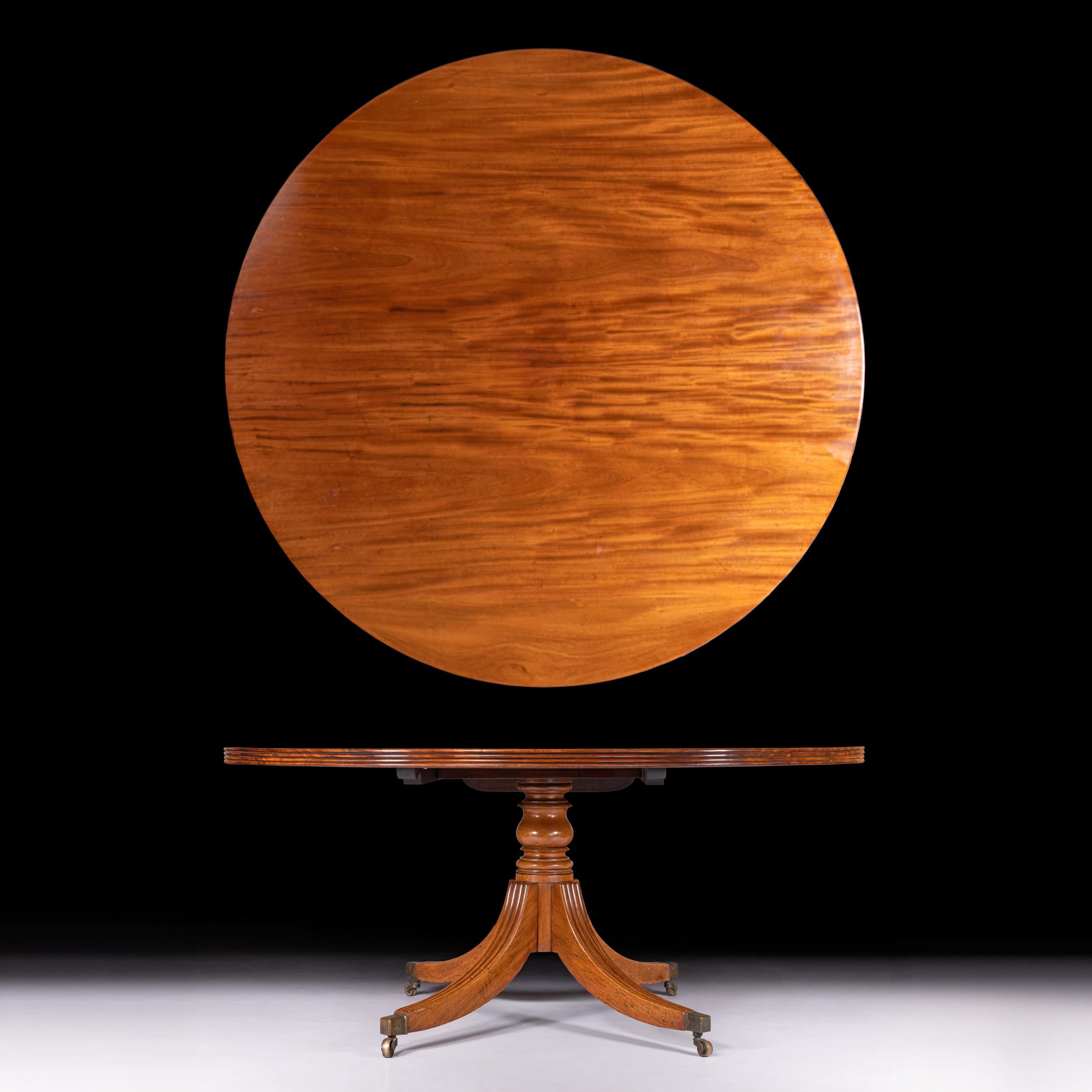 Early 19th Century Irish Georgian Circular Dining Room Table / Centre Table For Sale 1