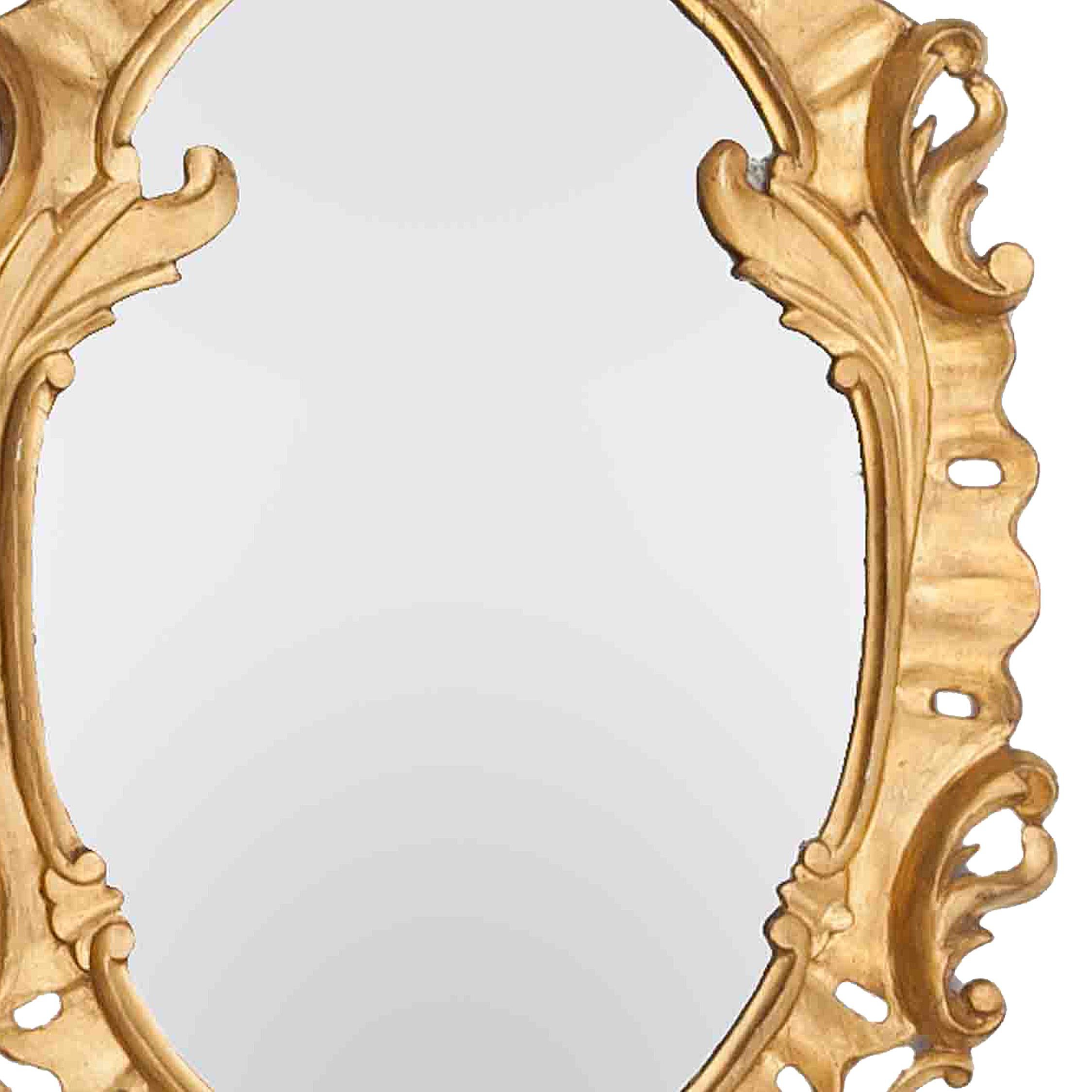 Rococo Early 19th Century Irish Gilt Oval Mirror with C-Scrolls and Acanthus Leaves