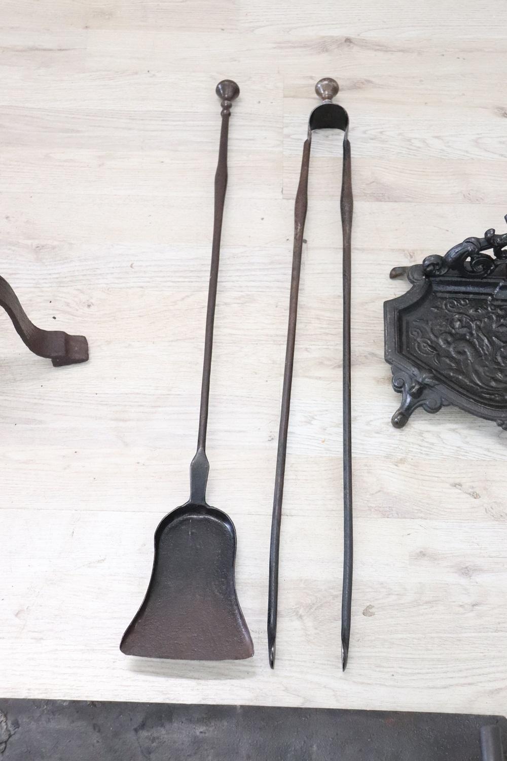 Early 19th Century Italian Antique Iron Fireplace Tool Set For Sale 12