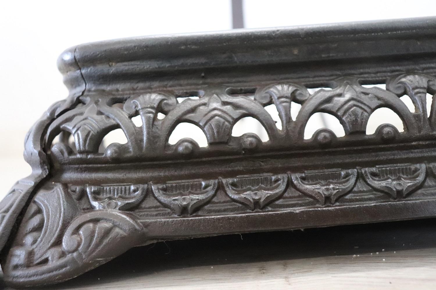 Ensemble d'outils de cheminée en fer ancien italien du début du 19e siècle Bon état - En vente à Casale Monferrato, IT