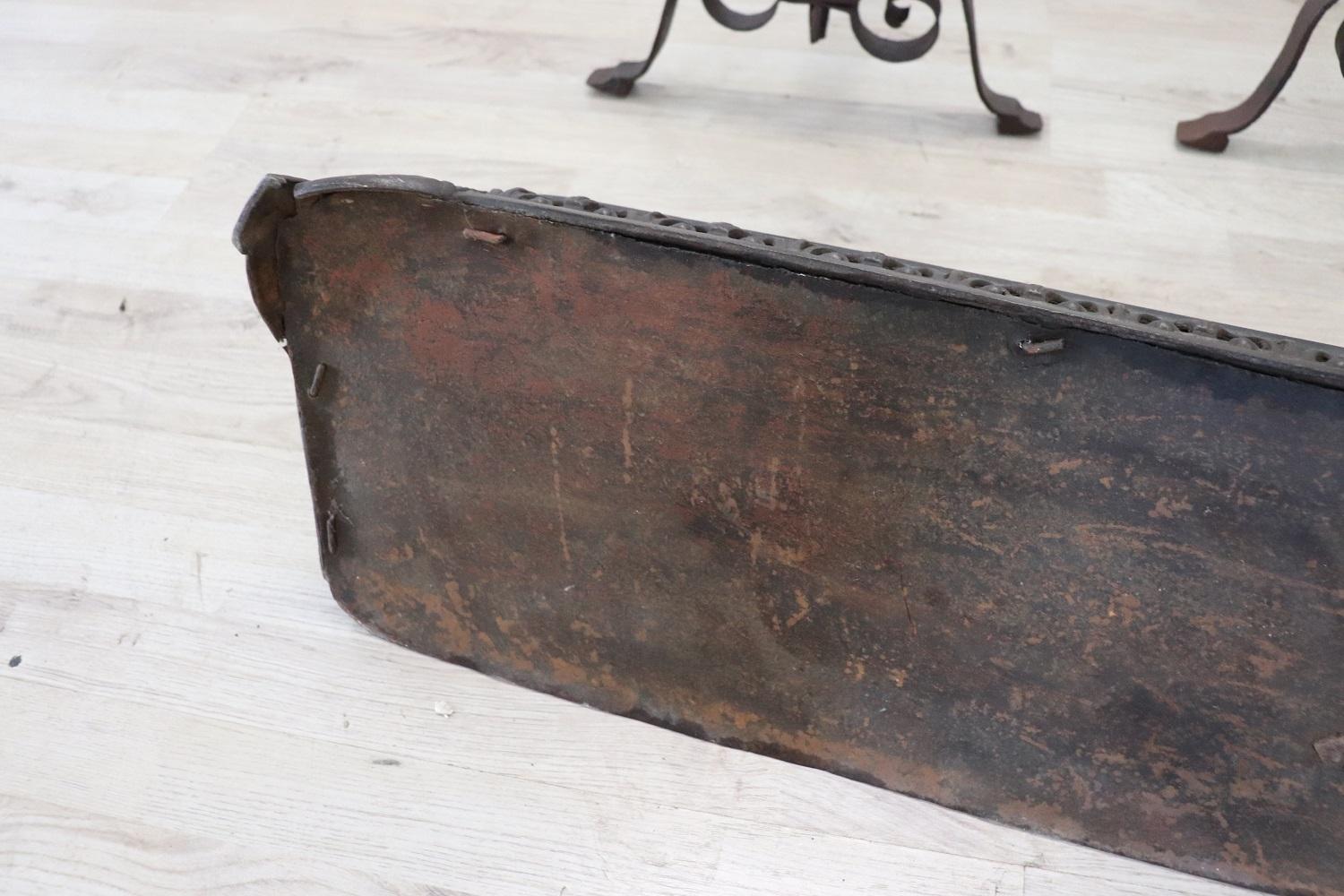 Début du XIXe siècle Ensemble d'outils de cheminée en fer ancien italien du début du 19e siècle en vente