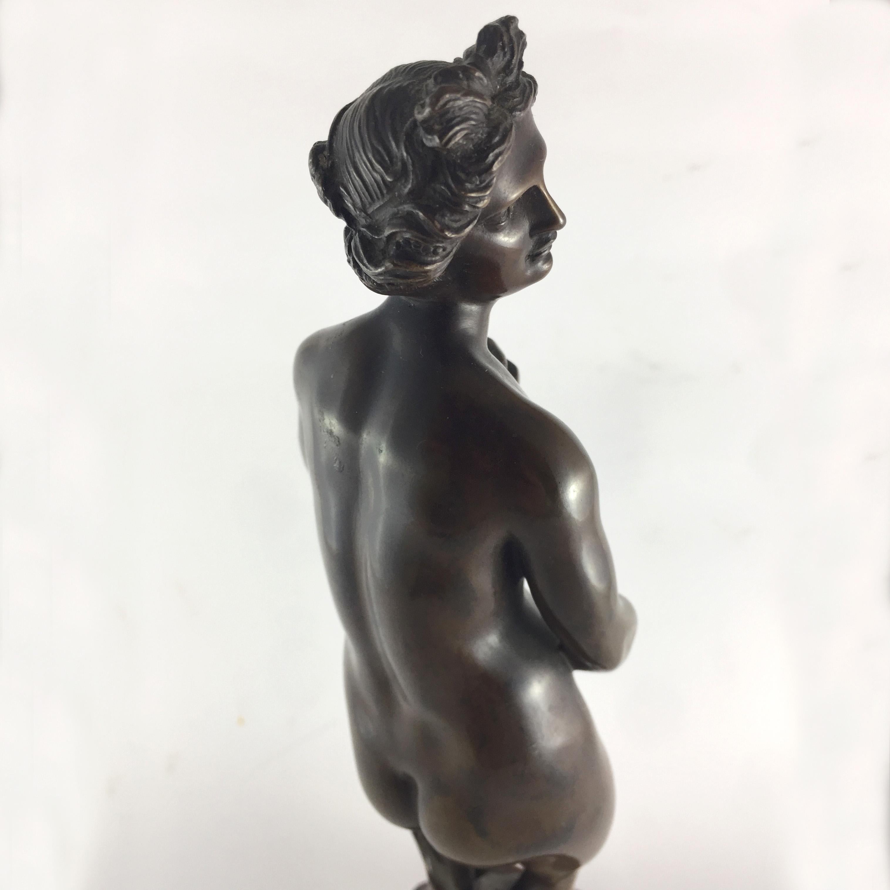 Cast Early 19th Century Italian Bronze Sculpture 'Venere Bather' For Sale