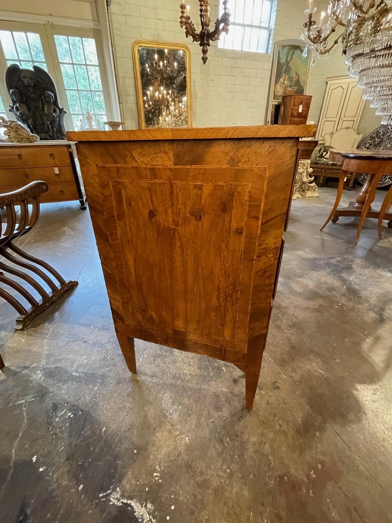 Early 19th Century Italian Burl Walnut Neoclassical Inlaid Commode 1