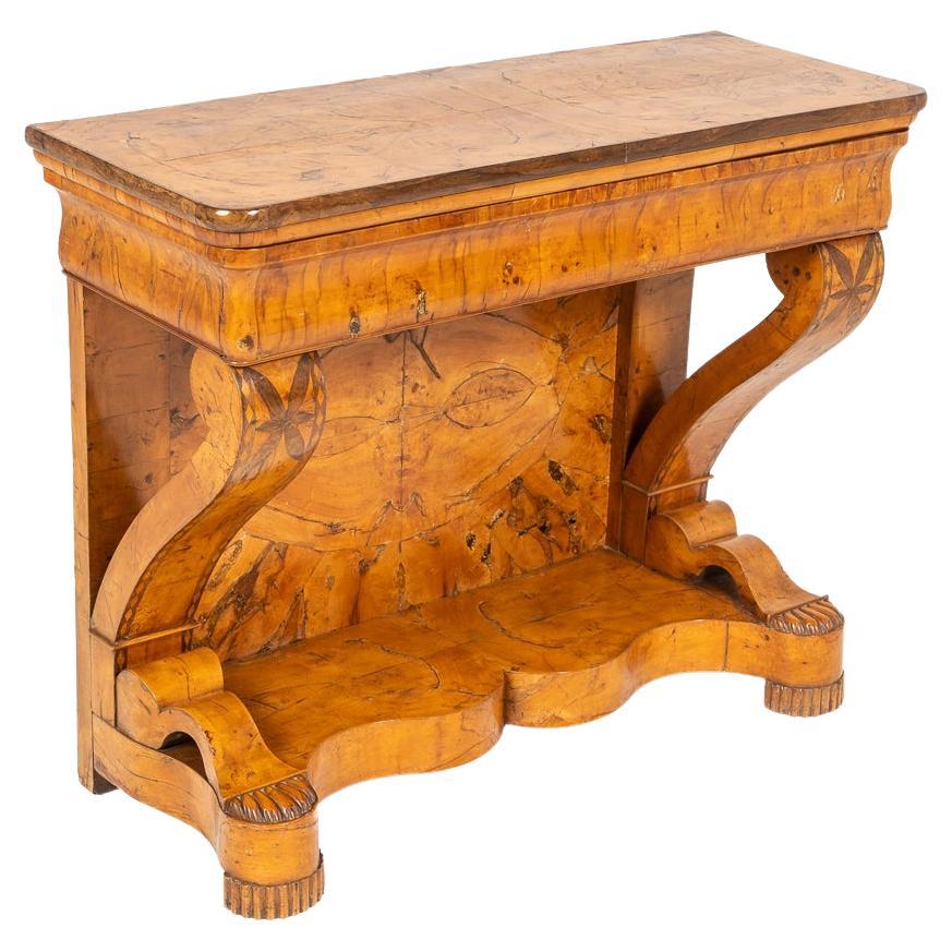 Table console italienne en ronce de bois et noyer du début du 19e siècle en vente