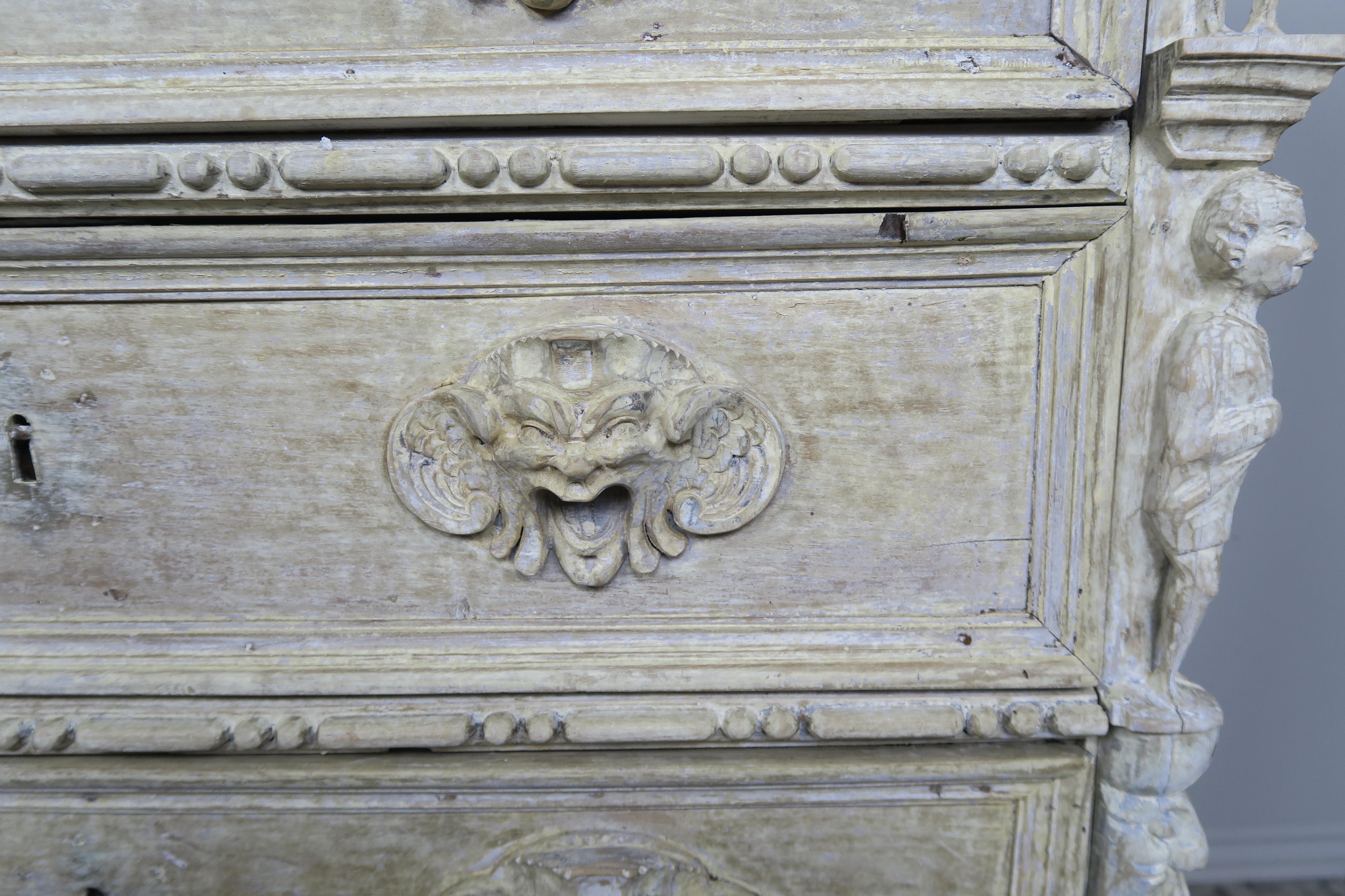 Early 19th Century Italian Carved Chest of Drawers 5