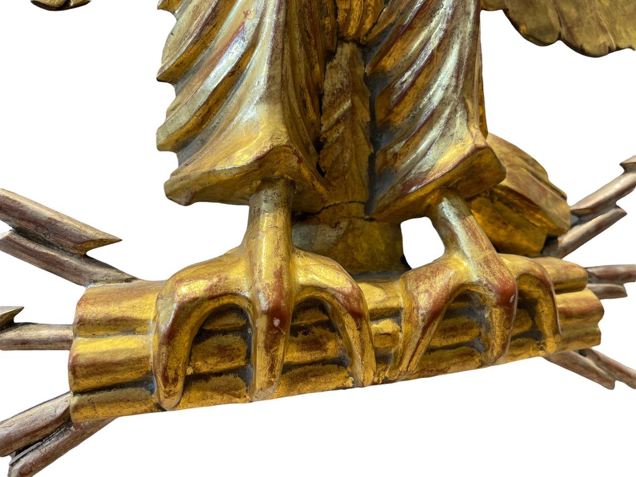 Early 19th Century Italian Carved Wood Gold Gilded Eagle For Sale 6