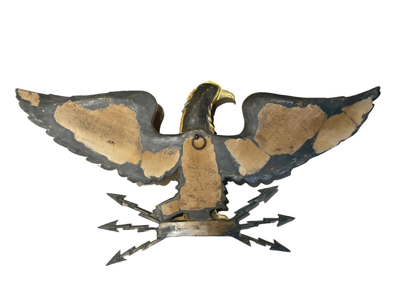 Early 19th Century Italian Carved Wood Gold Gilded Eagle For Sale 9
