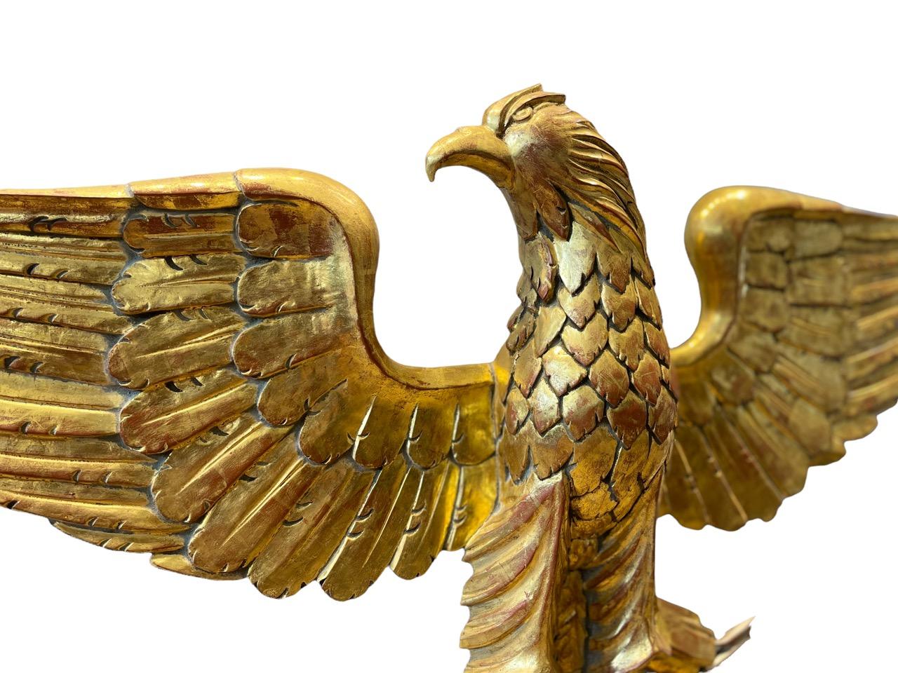 Early 19th Century Italian Carved Wood Gold Gilded Eagle In Distressed Condition For Sale In North Miami, FL